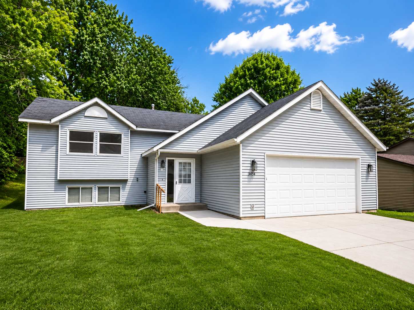 3454 Willow CT, White Bear Lake, MN 55110