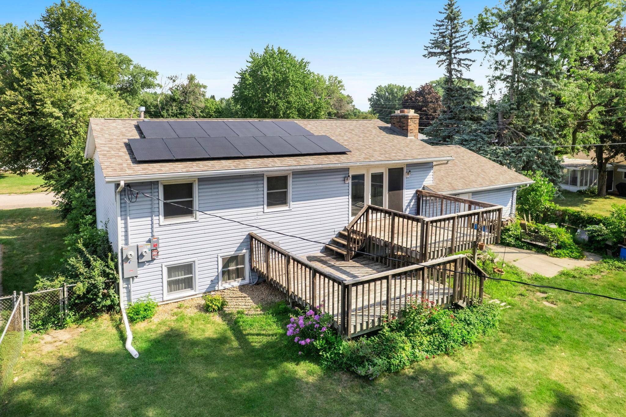 168 Linden CIR, Apple Valley, MN 55124