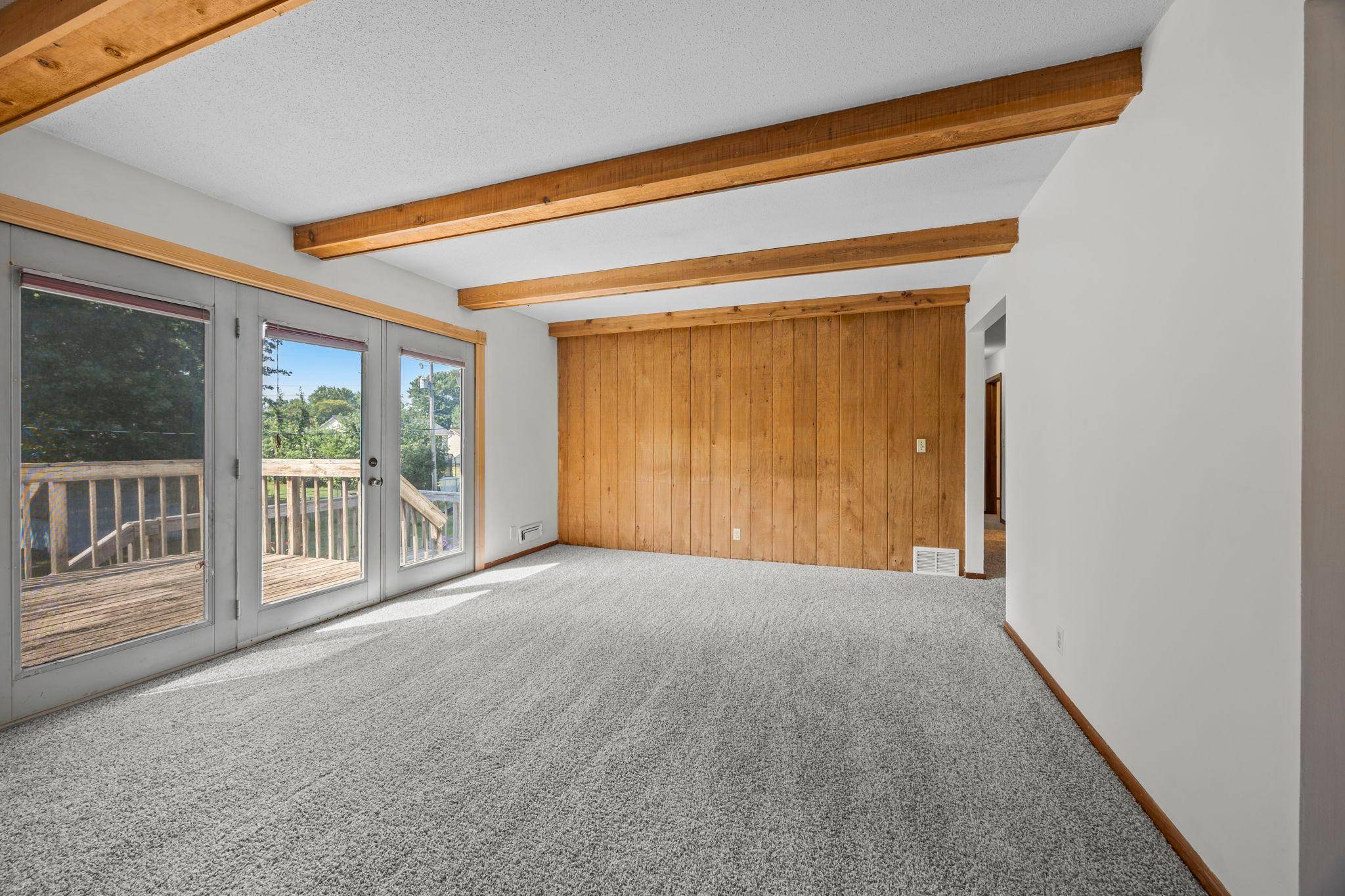168 Linden CIR, Apple Valley, MN 55124