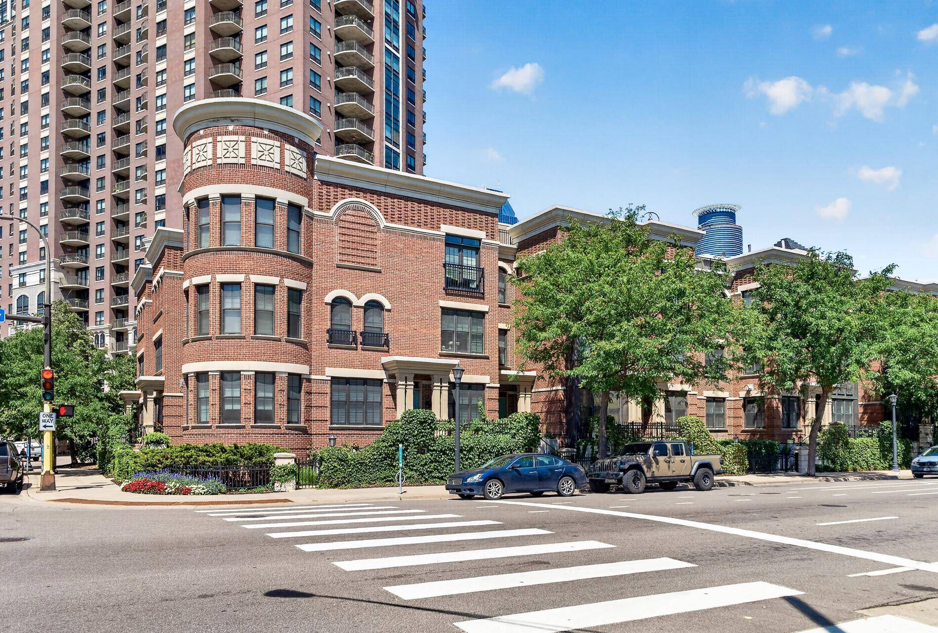 530 Grant ST E, Minneapolis, MN 55404