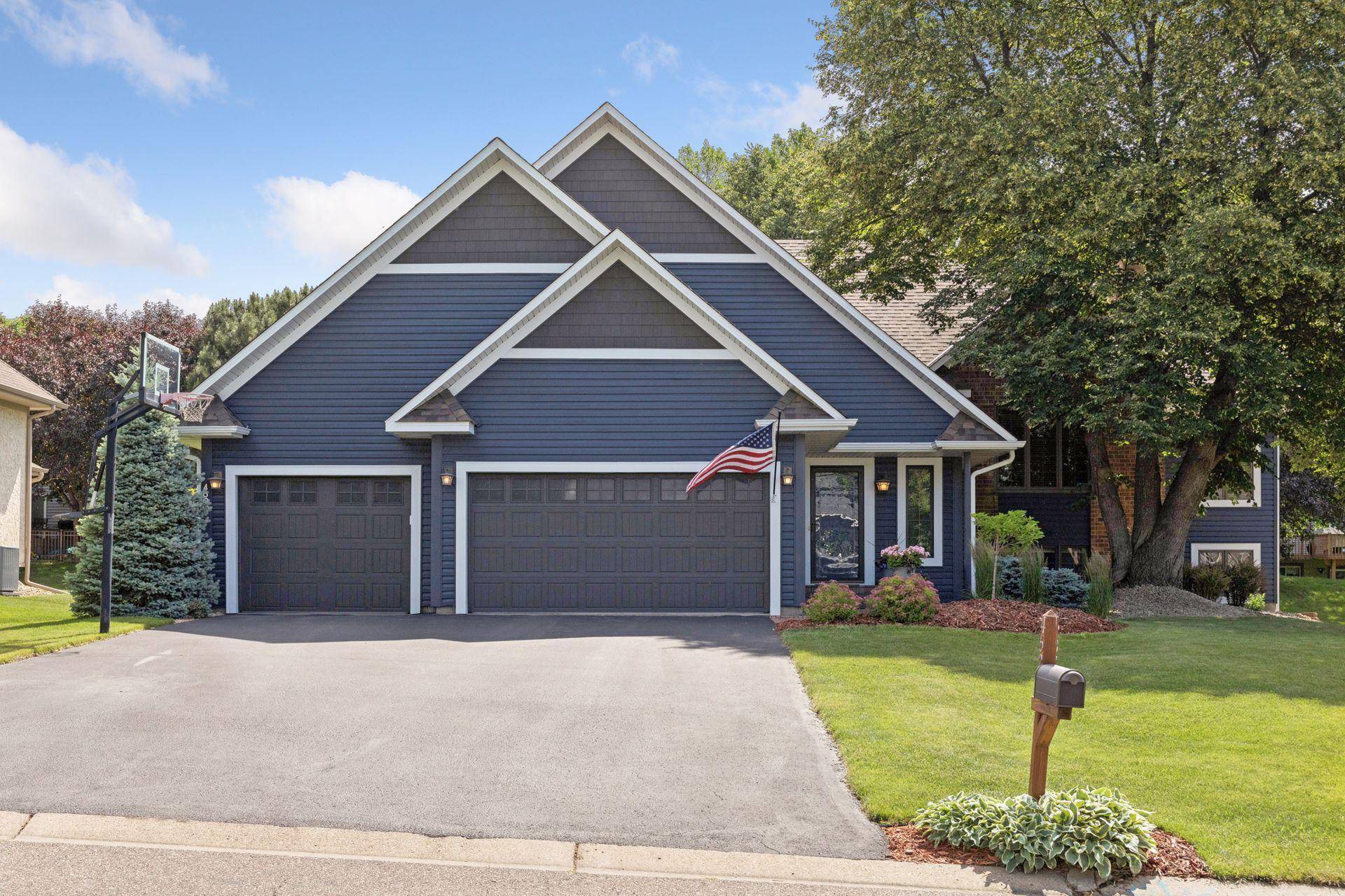 4620 Minnesota LN N, Plymouth, MN 55446