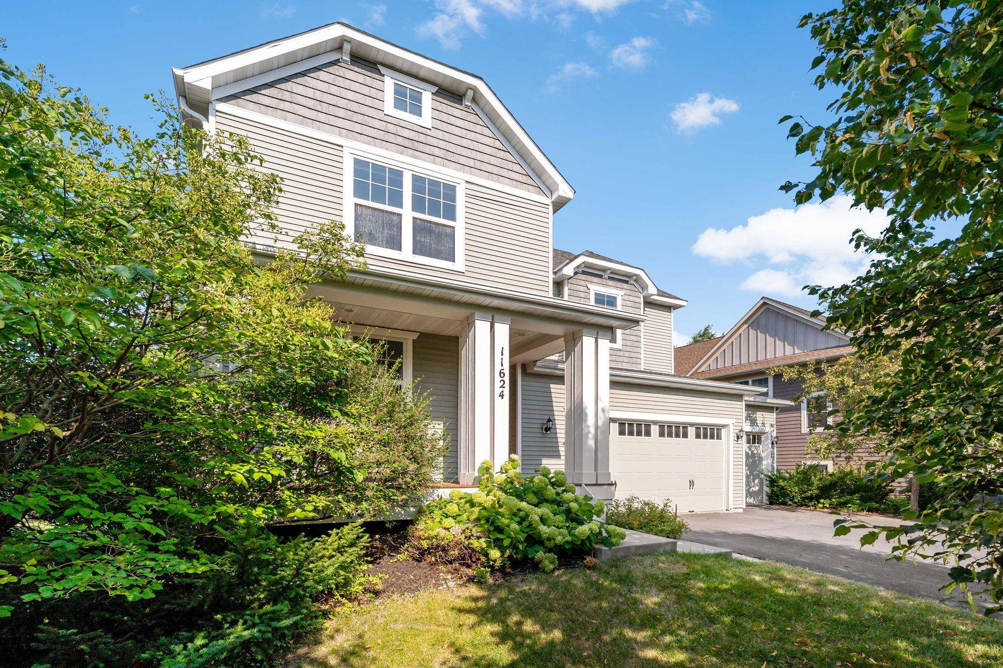 11624 Ivywood CIR, Woodbury, MN 55129