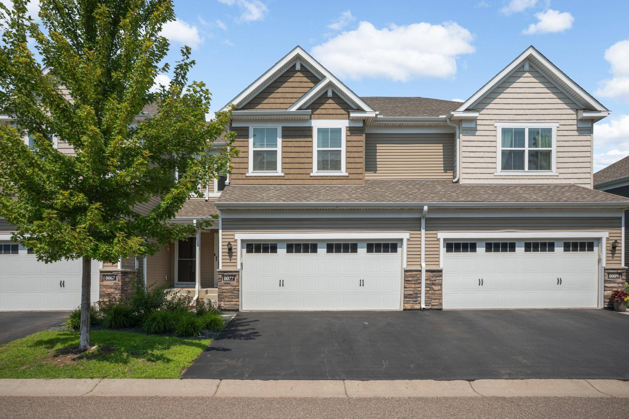 8077 Cottonwood LN N, Maple Grove, MN 55369
