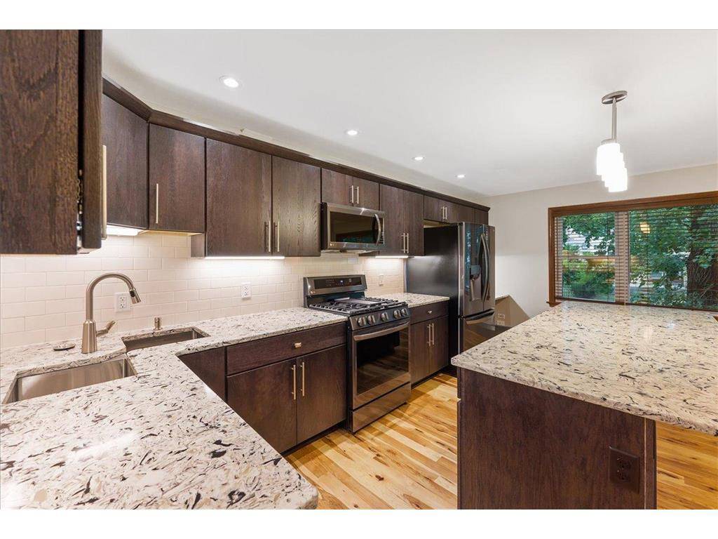401 Ridgewood AVE #104, Minneapolis, MN 55403