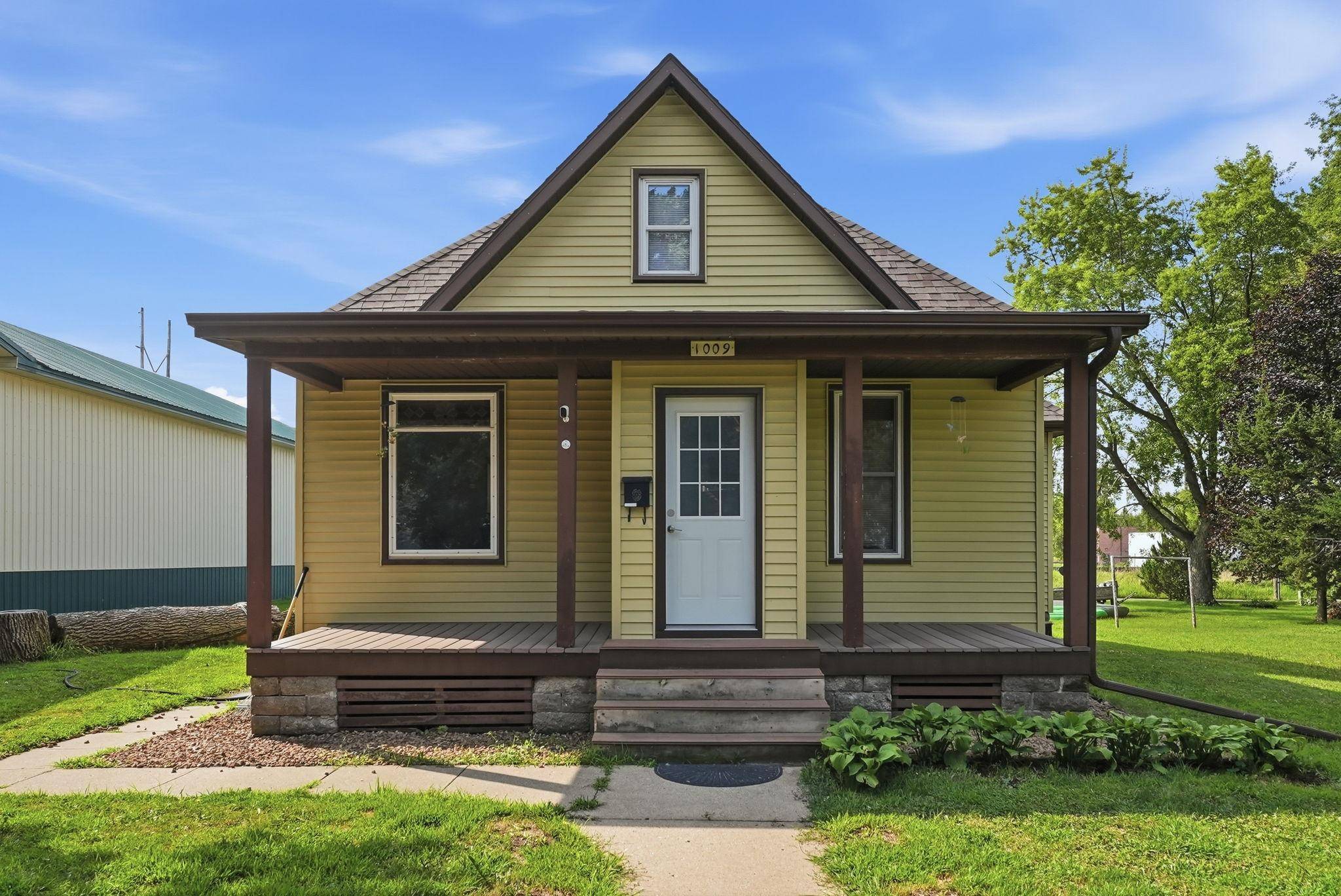 1009 Campbell AVE NW, Willmar, MN 56201