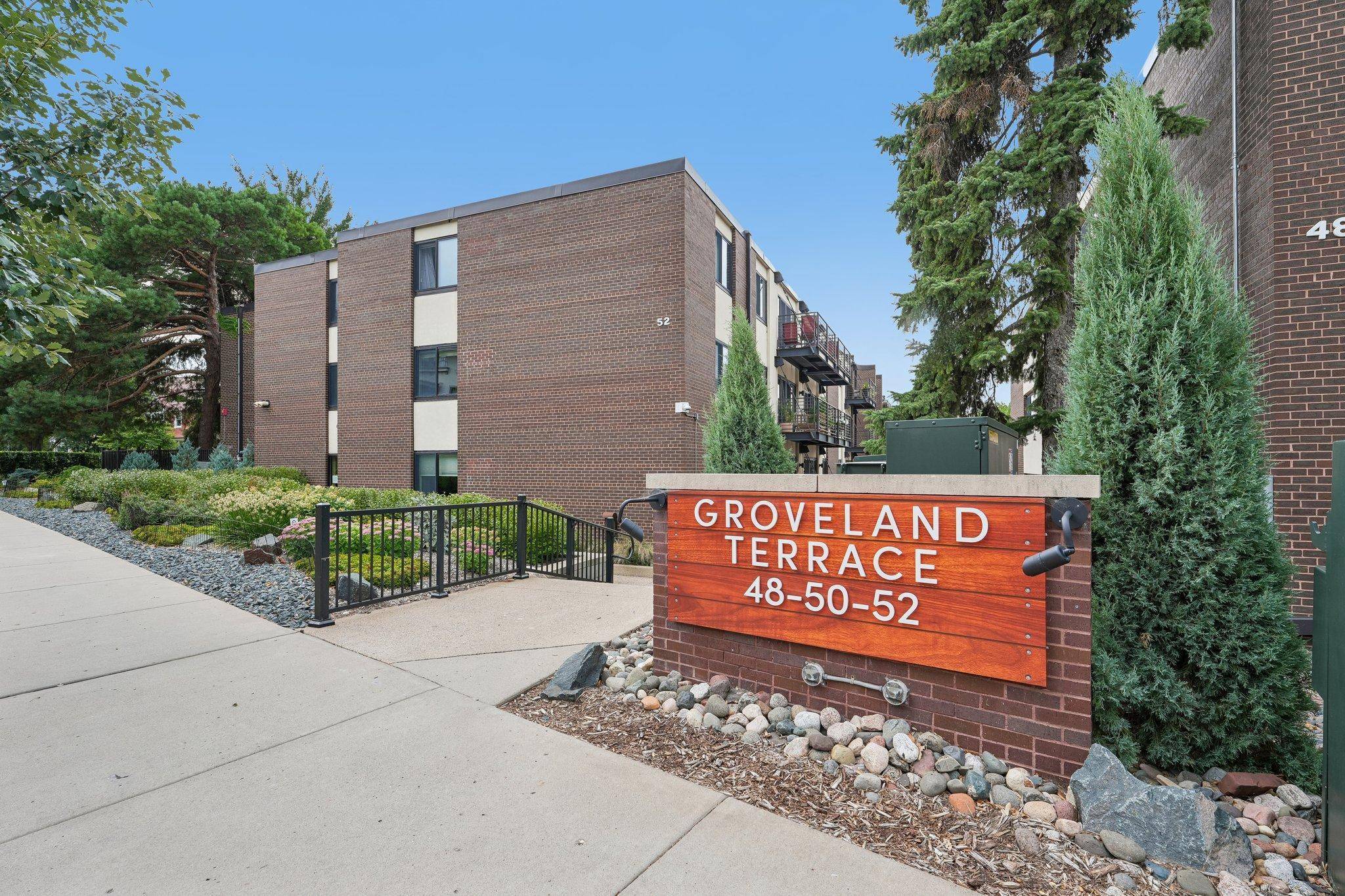 52 Groveland TER #A412, Minneapolis, MN 55403