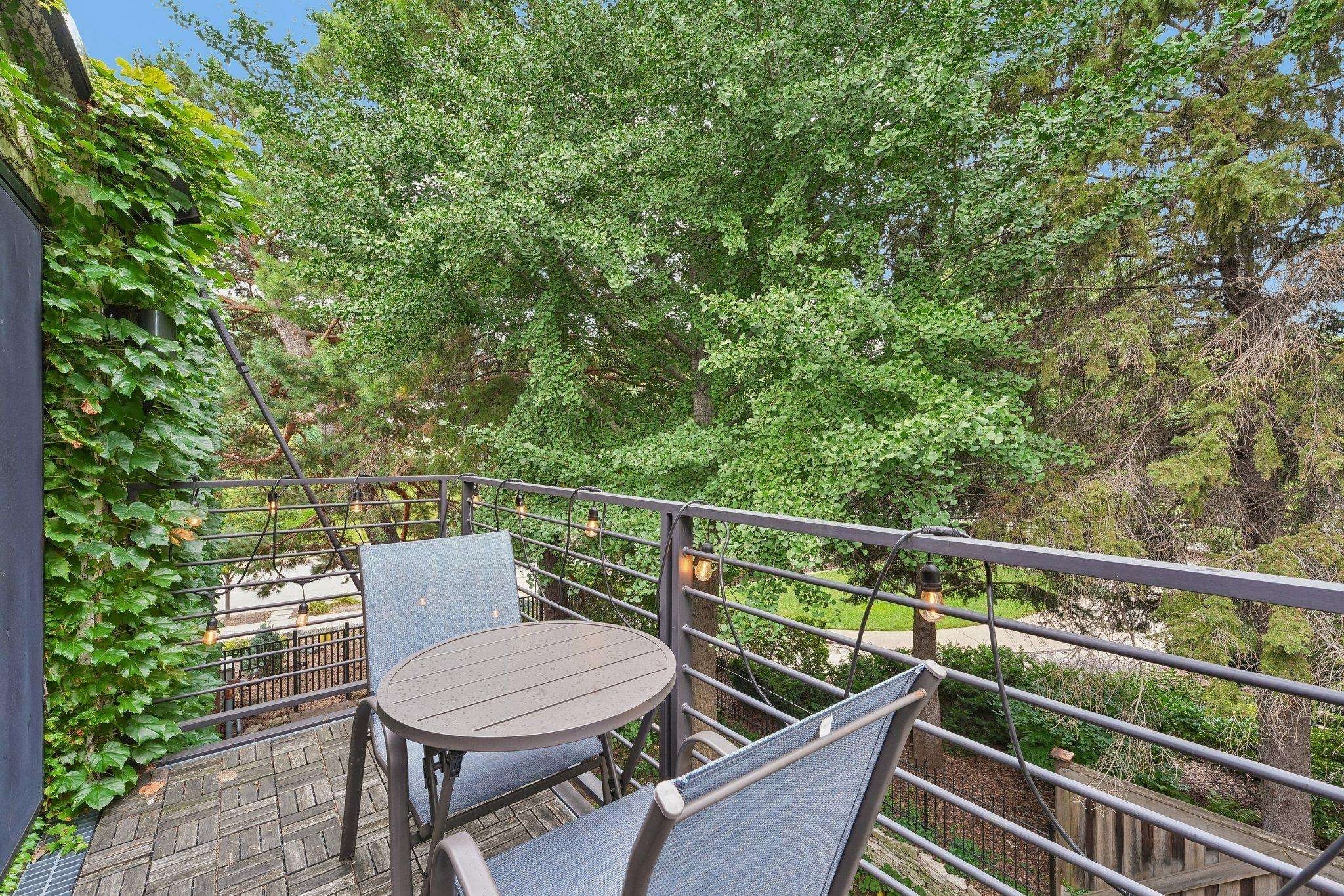 52 Groveland TER #A412, Minneapolis, MN 55403