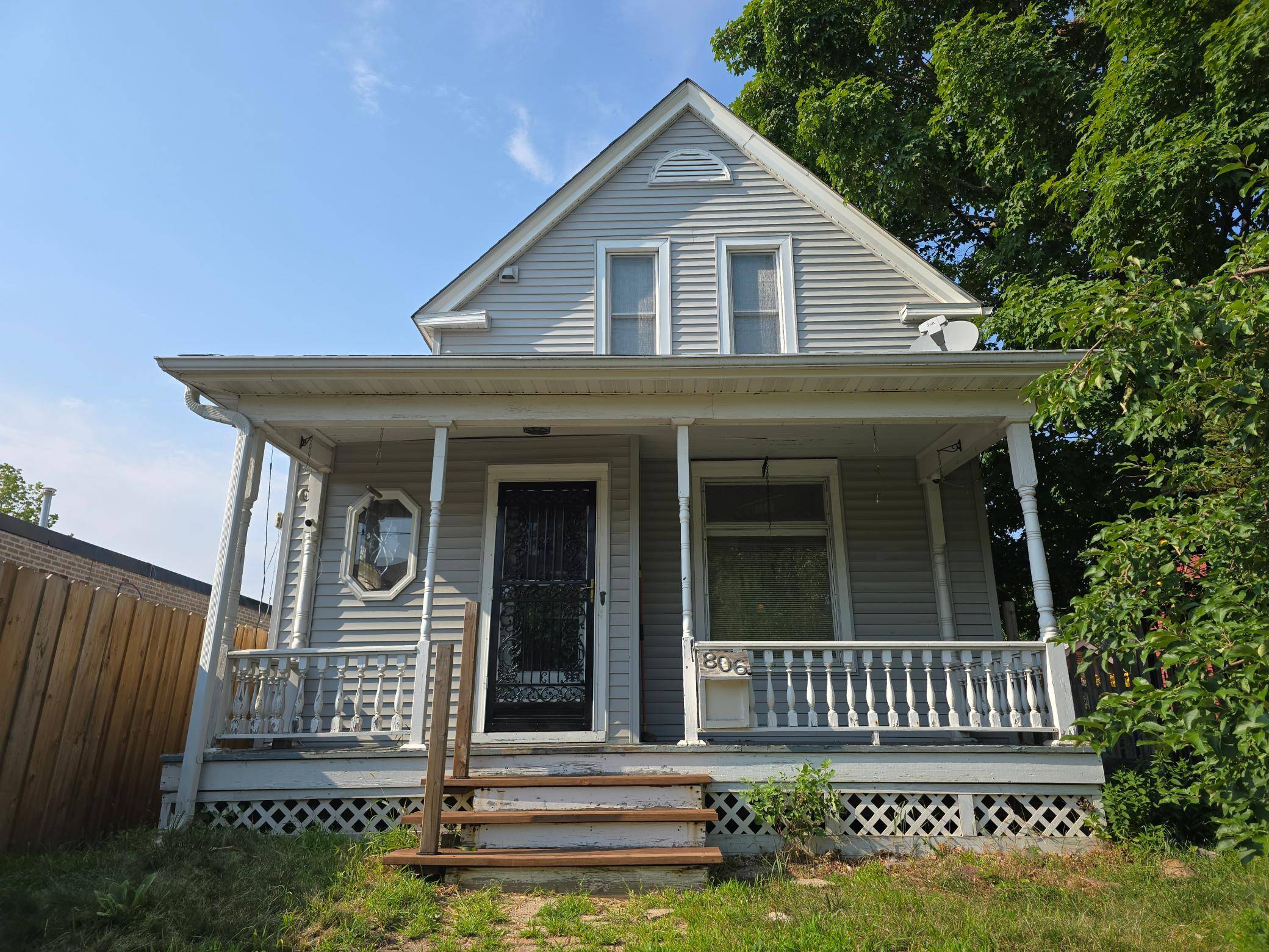 806 E 36th ST, Minneapolis, MN 55407