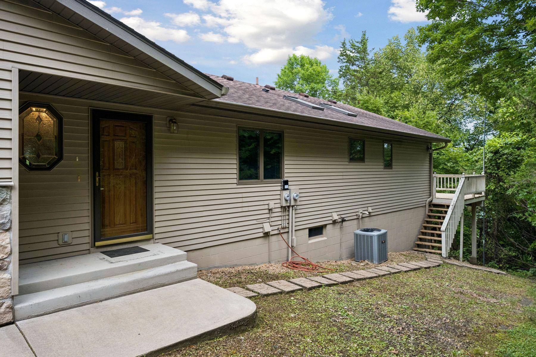 15704 109th ST NW, South Haven, MN 55382