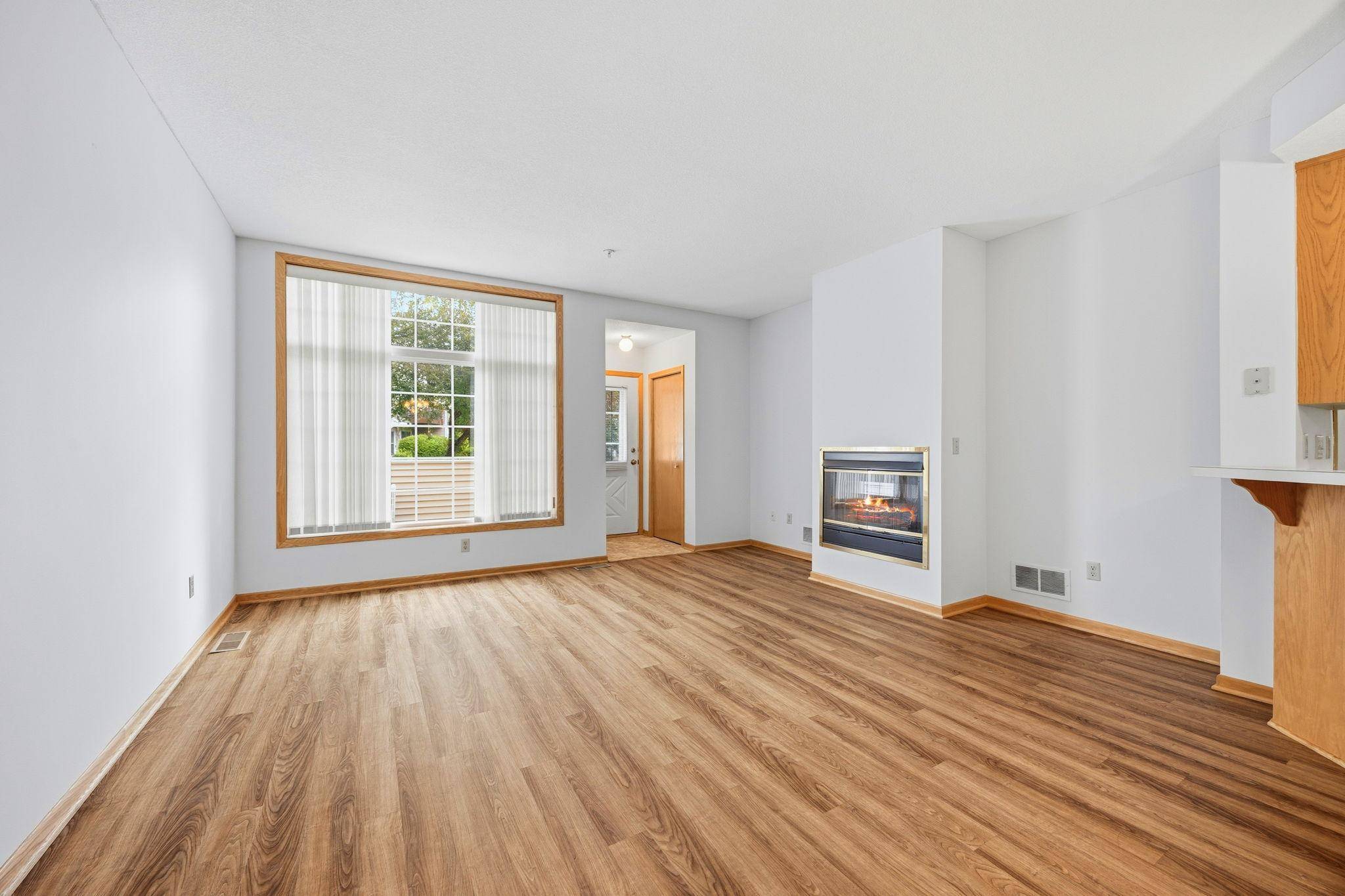 2280 Ranchview LN N #27, Plymouth, MN 55447