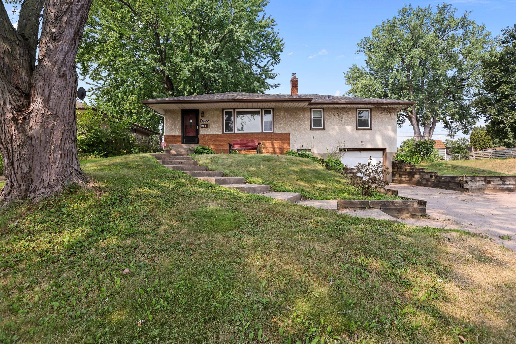 1400 7th AVE S, South Saint Paul, MN 55075
