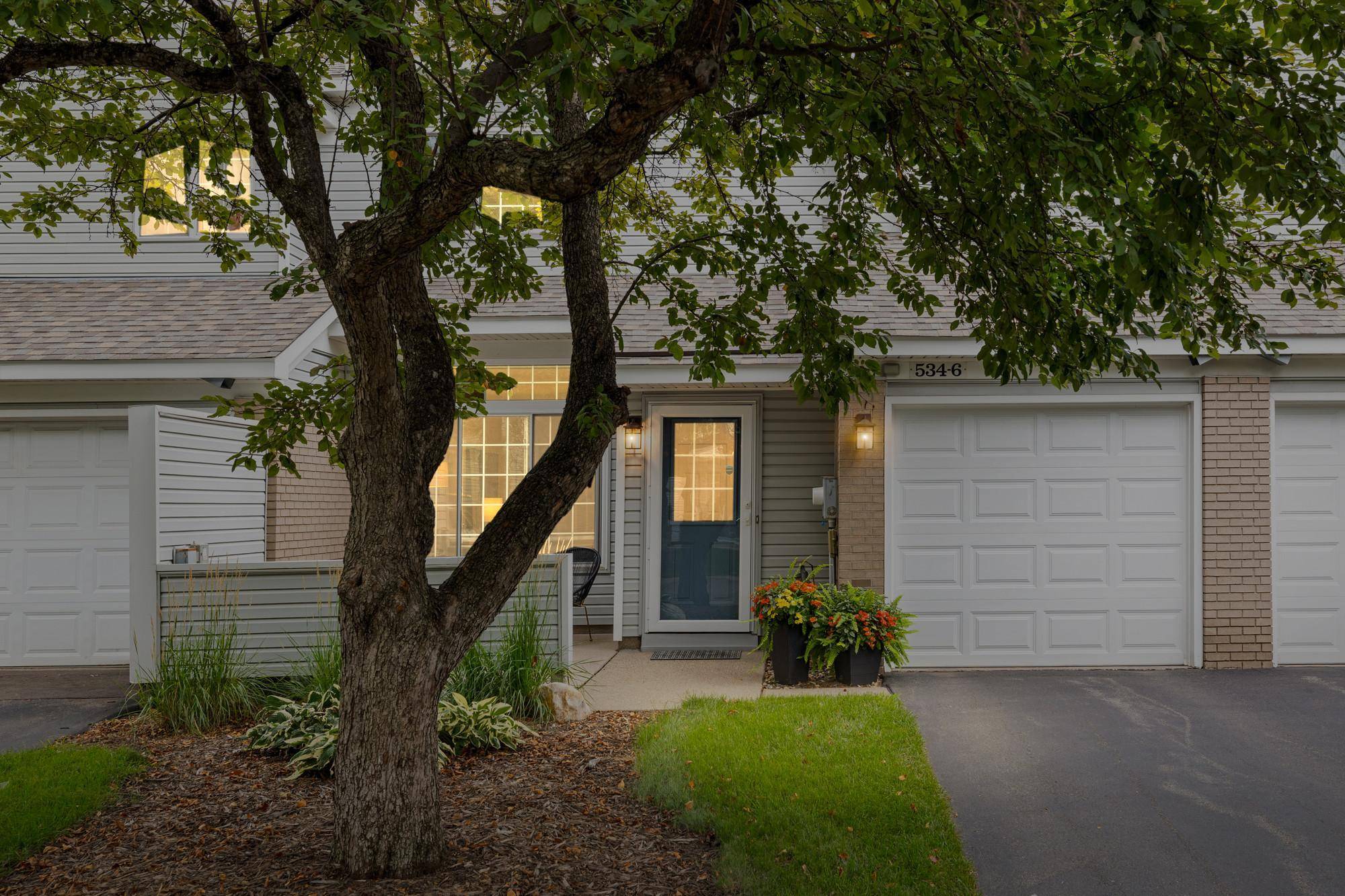 534 Lovell AVE #6, Roseville, MN 55113