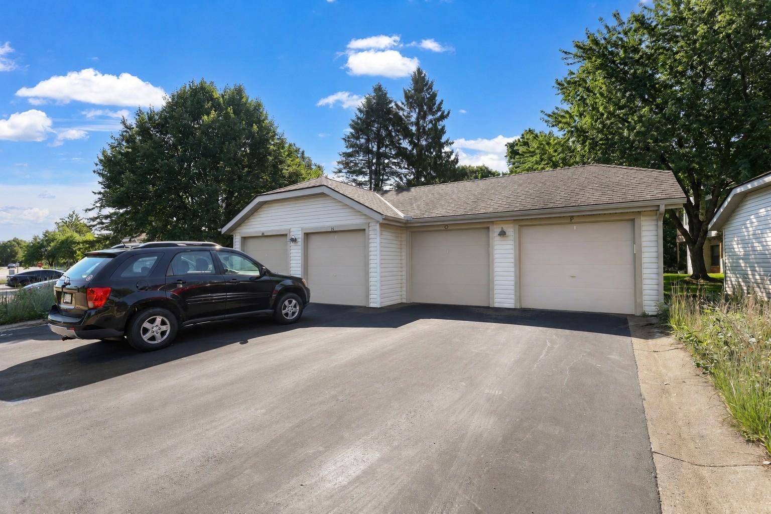 990 Kensington TRL #107, Eagan, MN 55123