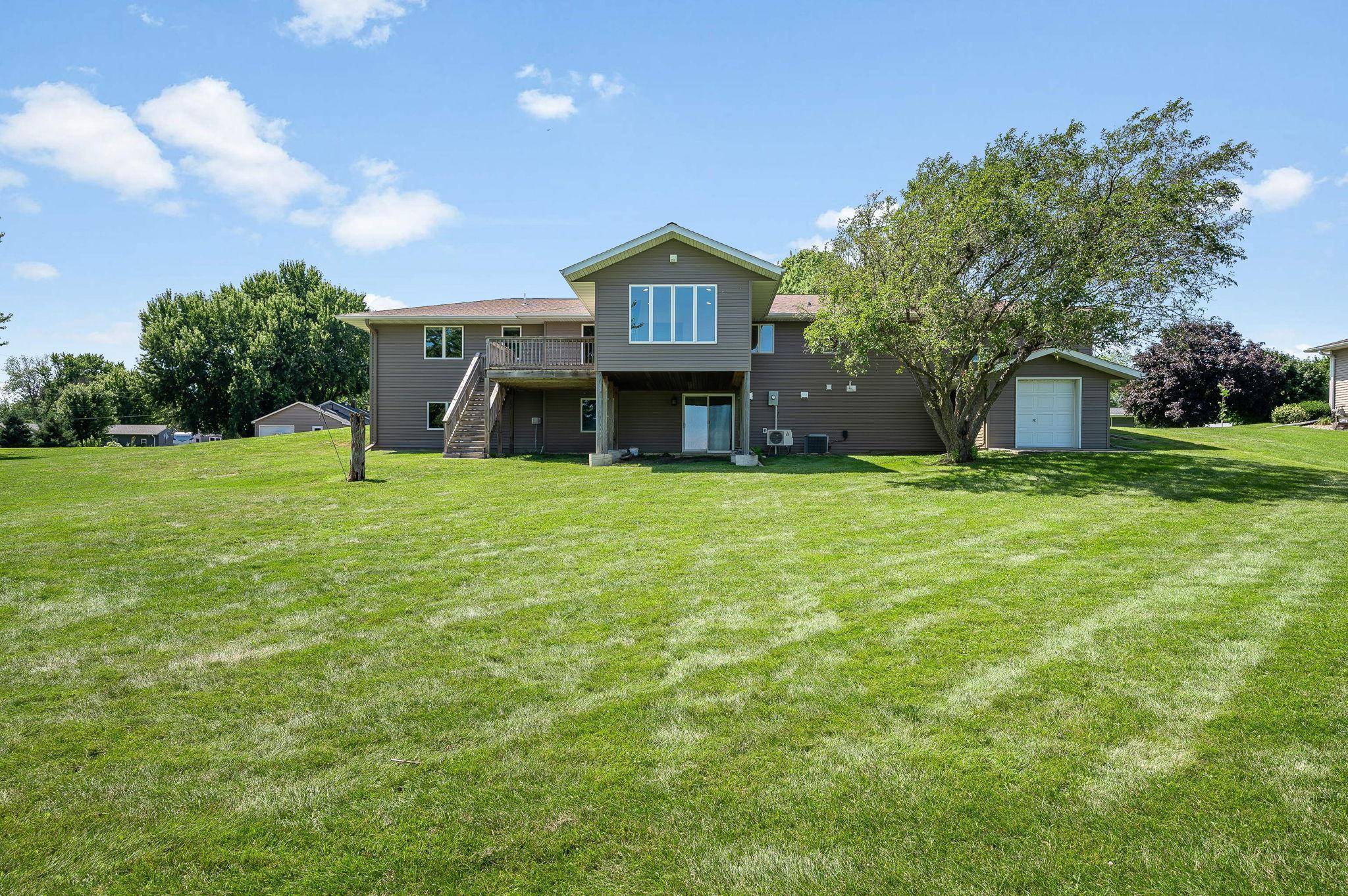 326 Fox Lake AVE, Sherburn, MN 56171