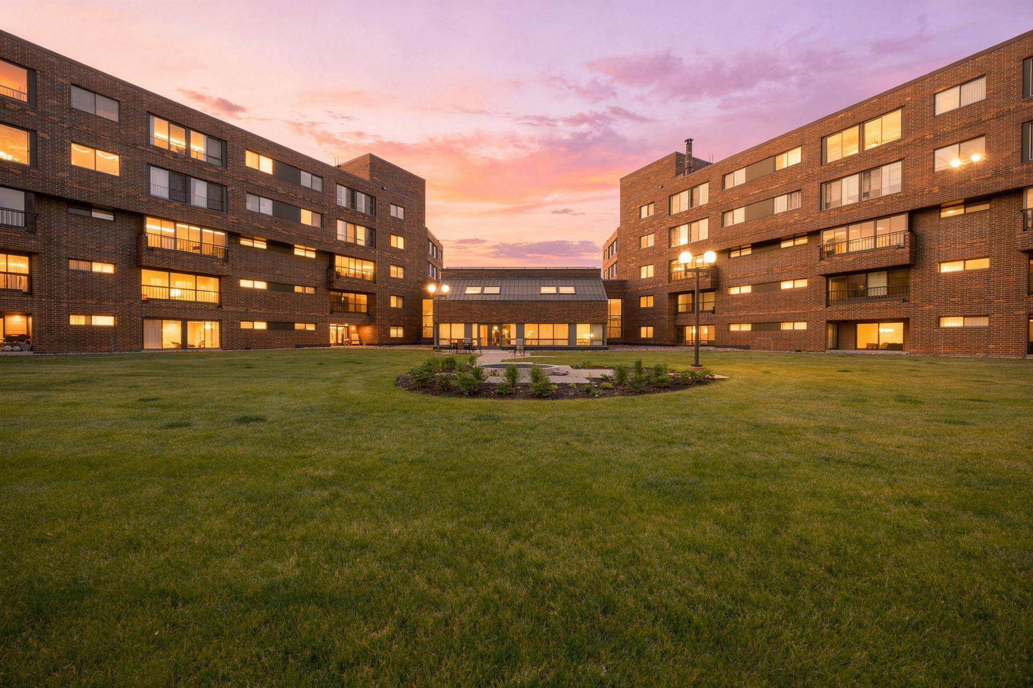2275 Youngman AVE #106W, Saint Paul, MN 55116