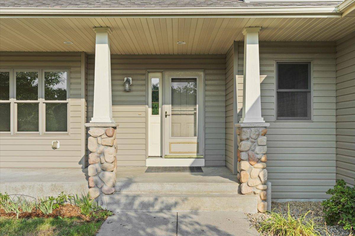 13480 217th AVE NW, Elk River, MN 55330