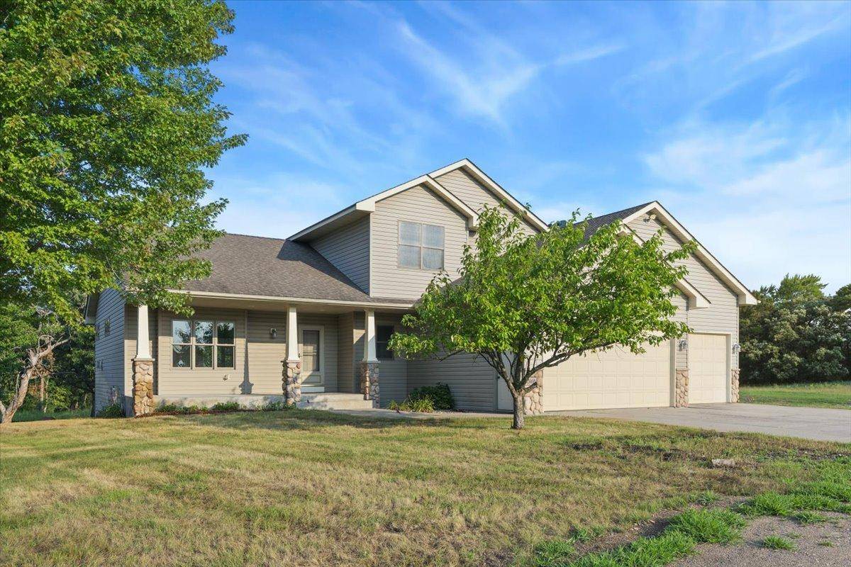 13480 217th AVE NW, Elk River, MN 55330