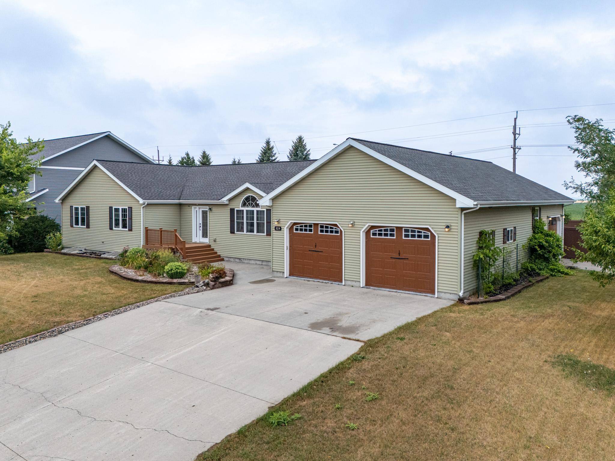 529 Cedar LN, Crookston, MN 56716