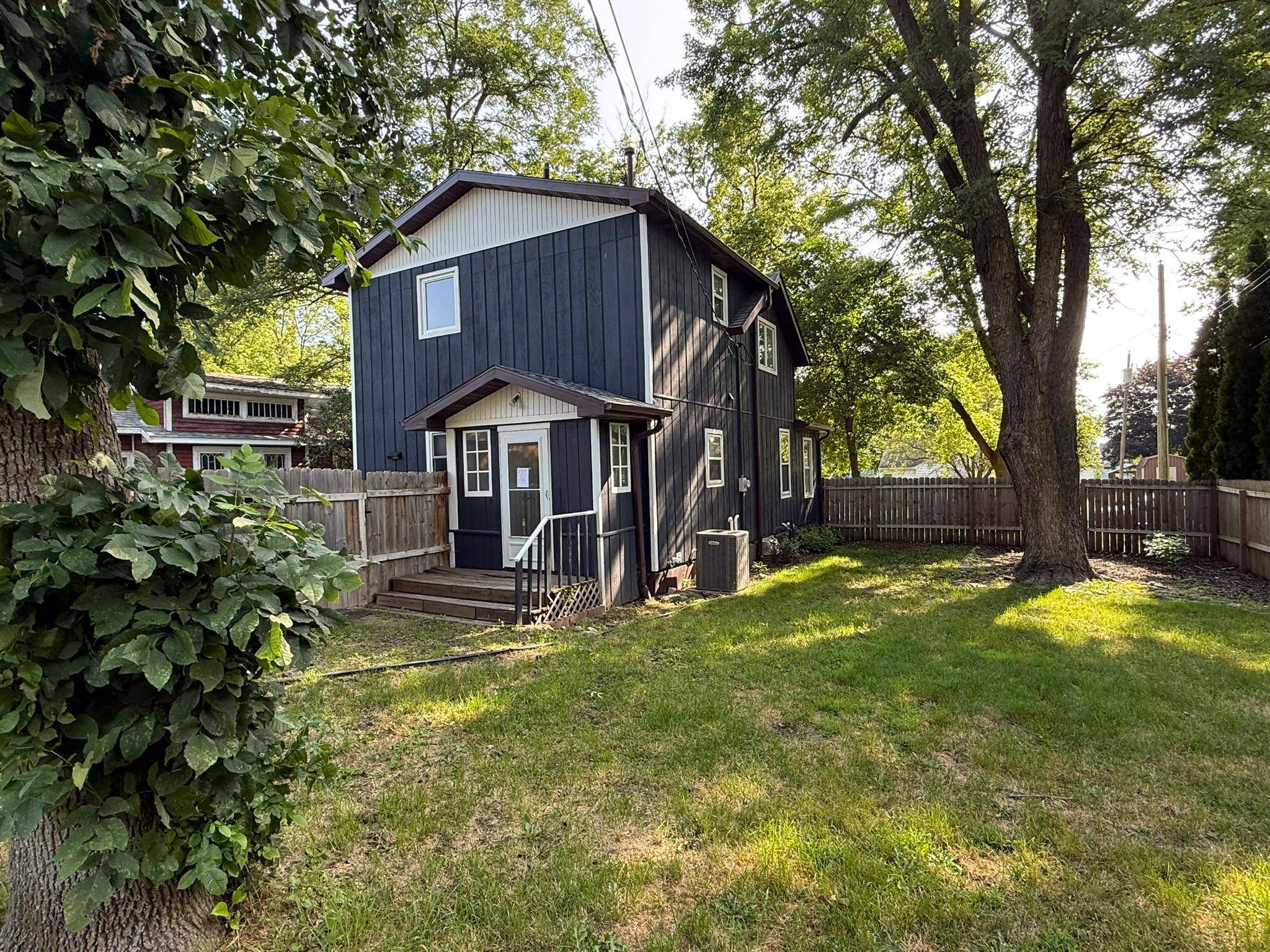 216 Highland AVE, Owatonna, MN 55060