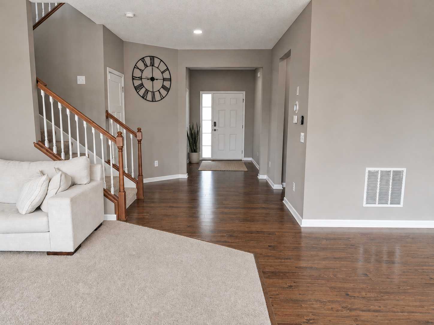 6483 102nd AVE N, Brooklyn Park, MN 55445