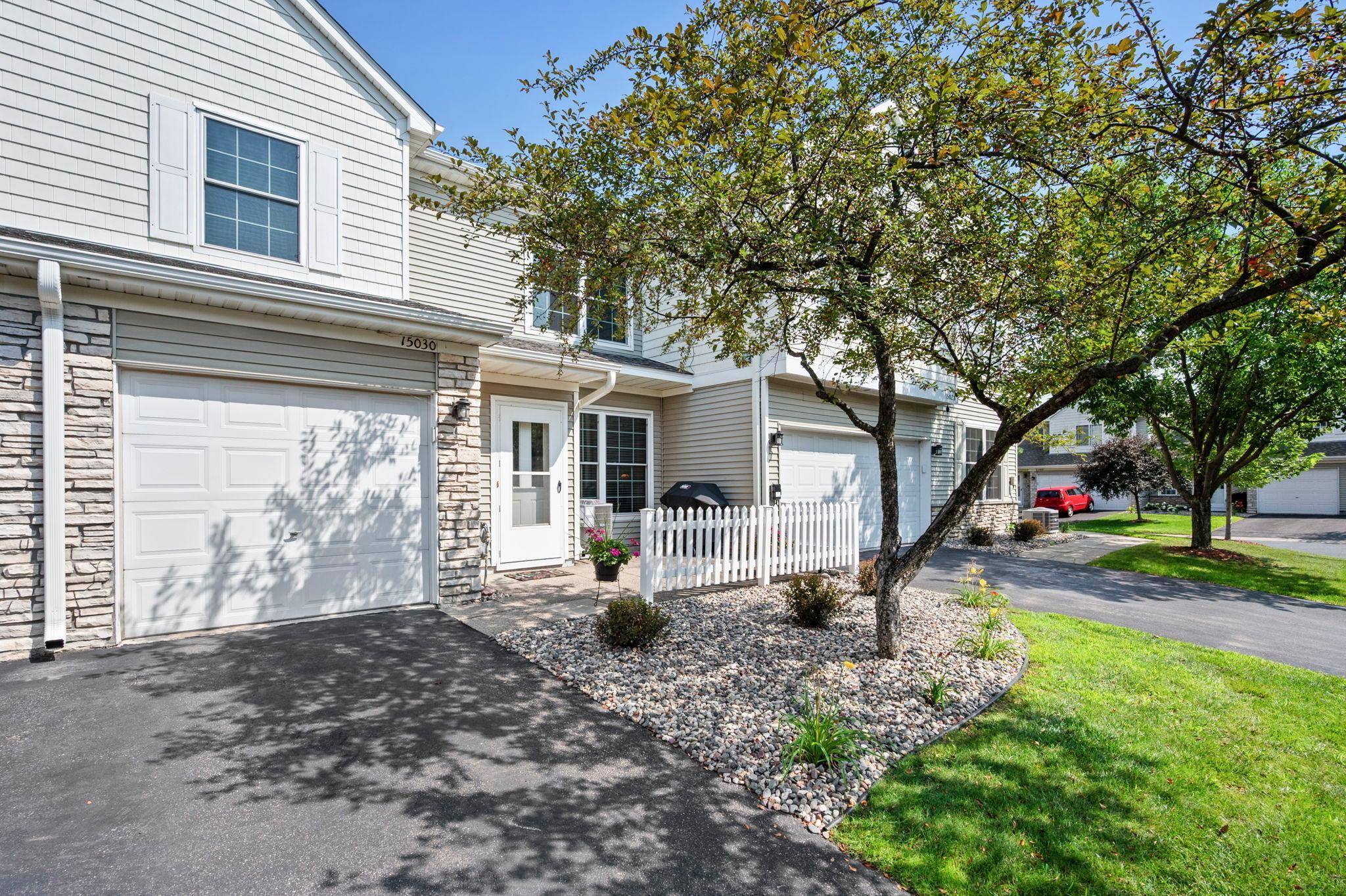 15030 Dunwood TRL, Apple Valley, MN 55124