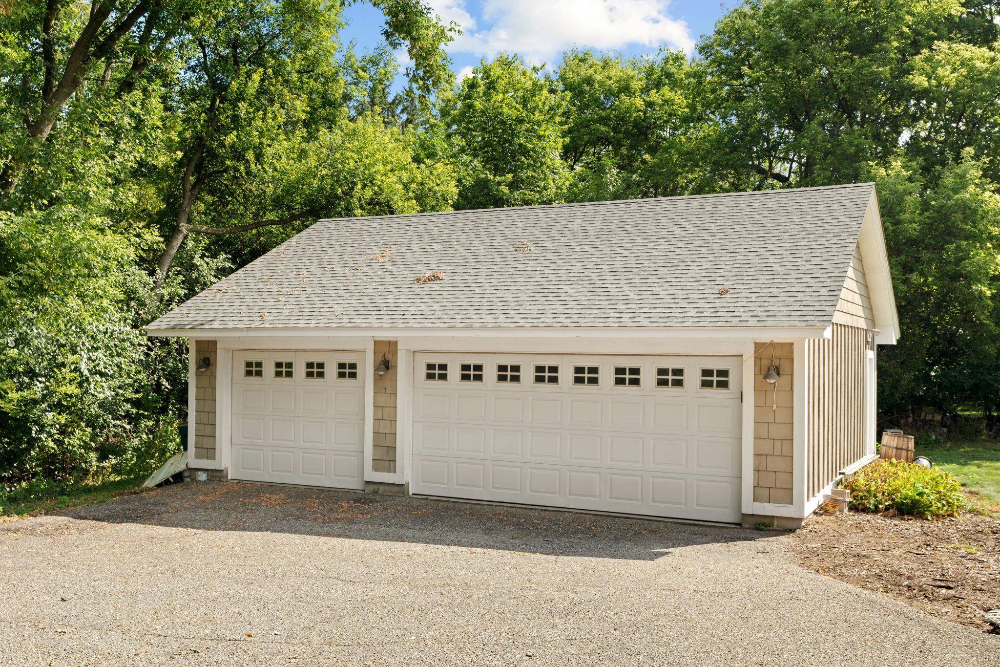 3213 County Road 101 S, Minnetonka, MN 55391