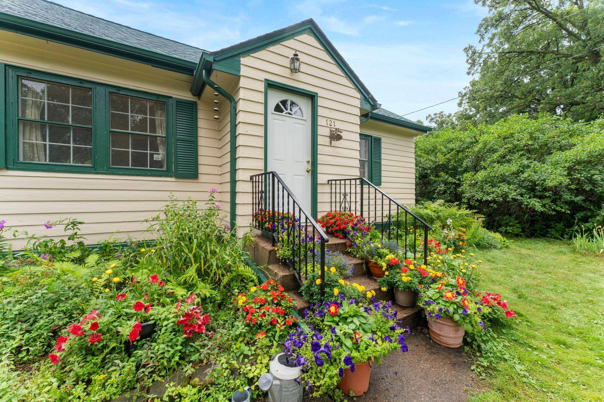121 6th AVE NE, Cambridge, MN 55008
