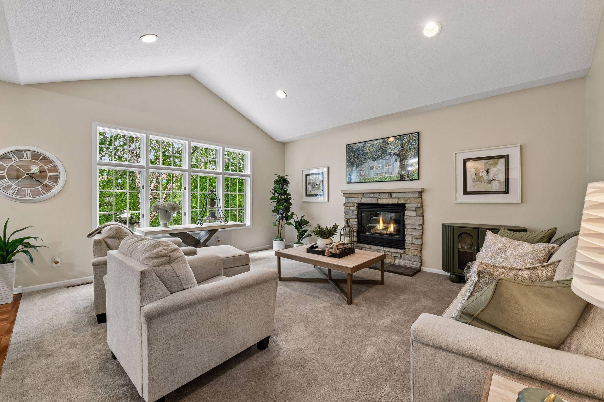 4908 Malibu DR, Edina, MN 55436