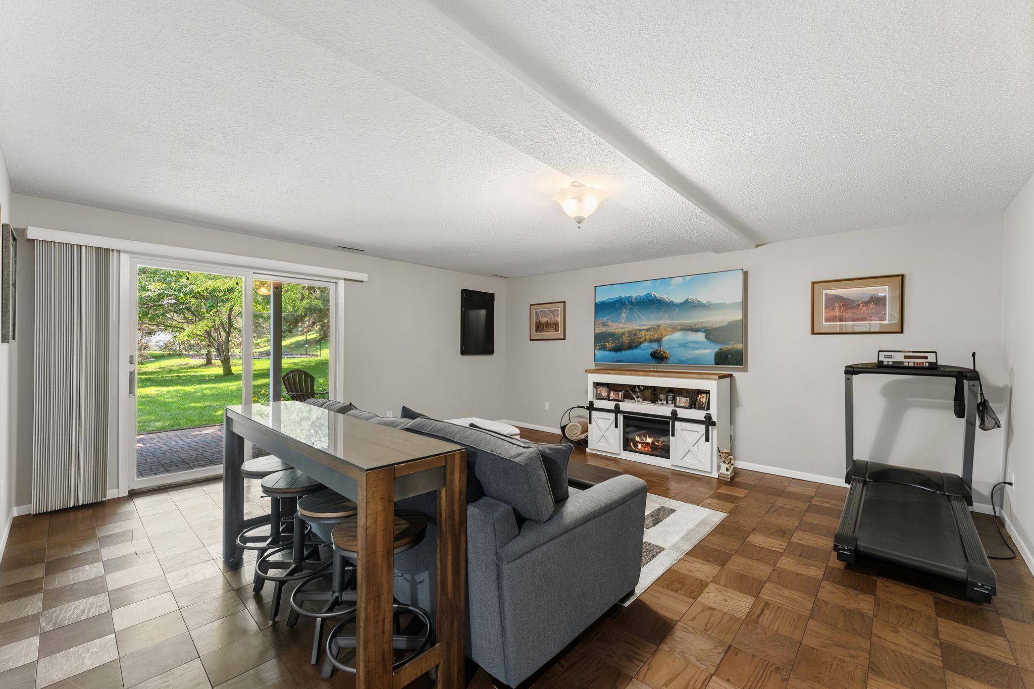 6435 Vernon AVE S, Edina, MN 55436