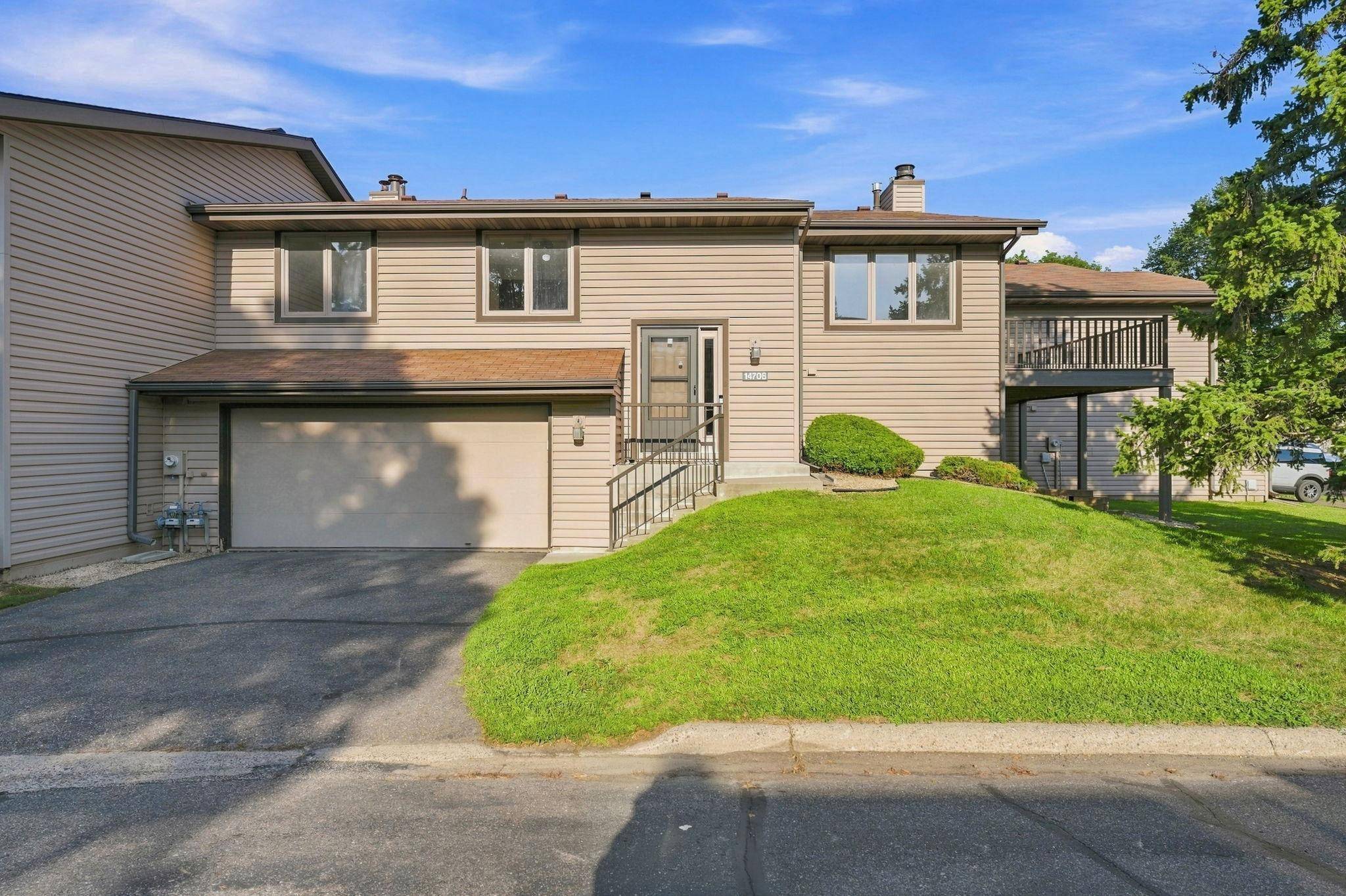 14708 Embry PATH, Apple Valley, MN 55124