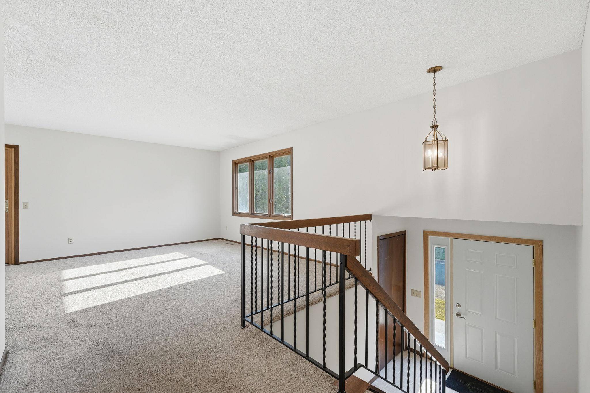 14708 Embry PATH, Apple Valley, MN 55124