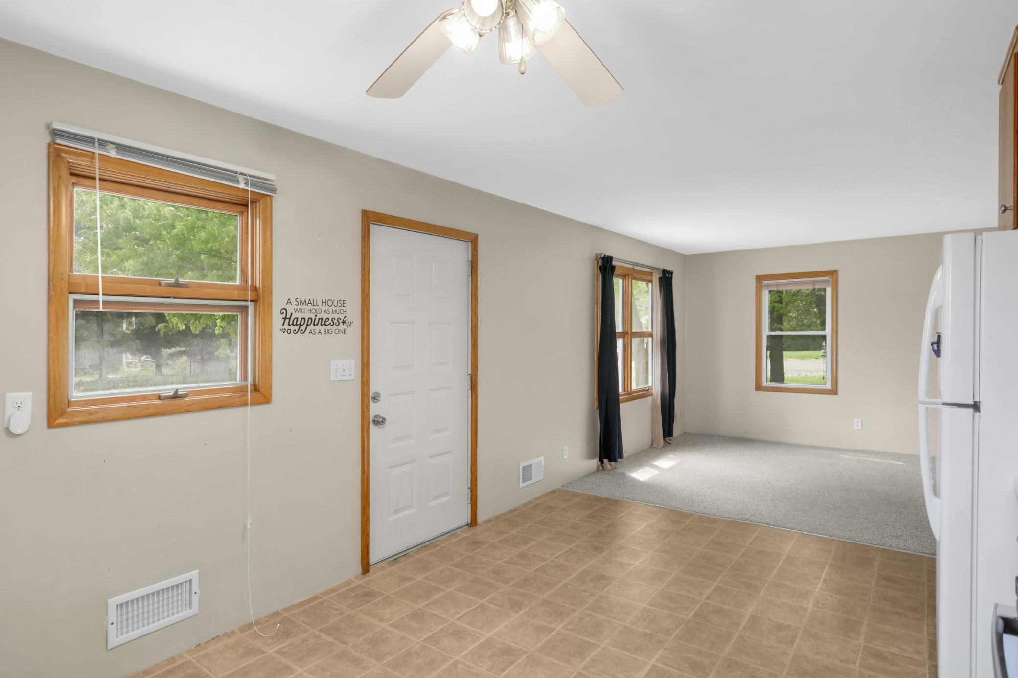 1935 55th ST E, Inver Grove Heights, MN 55077