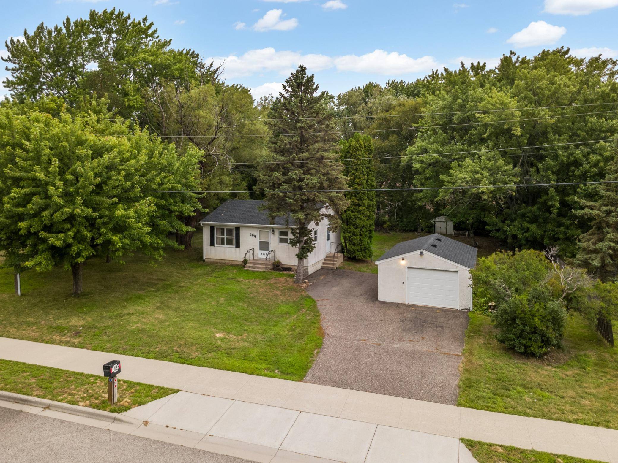 1935 55th ST E, Inver Grove Heights, MN 55077