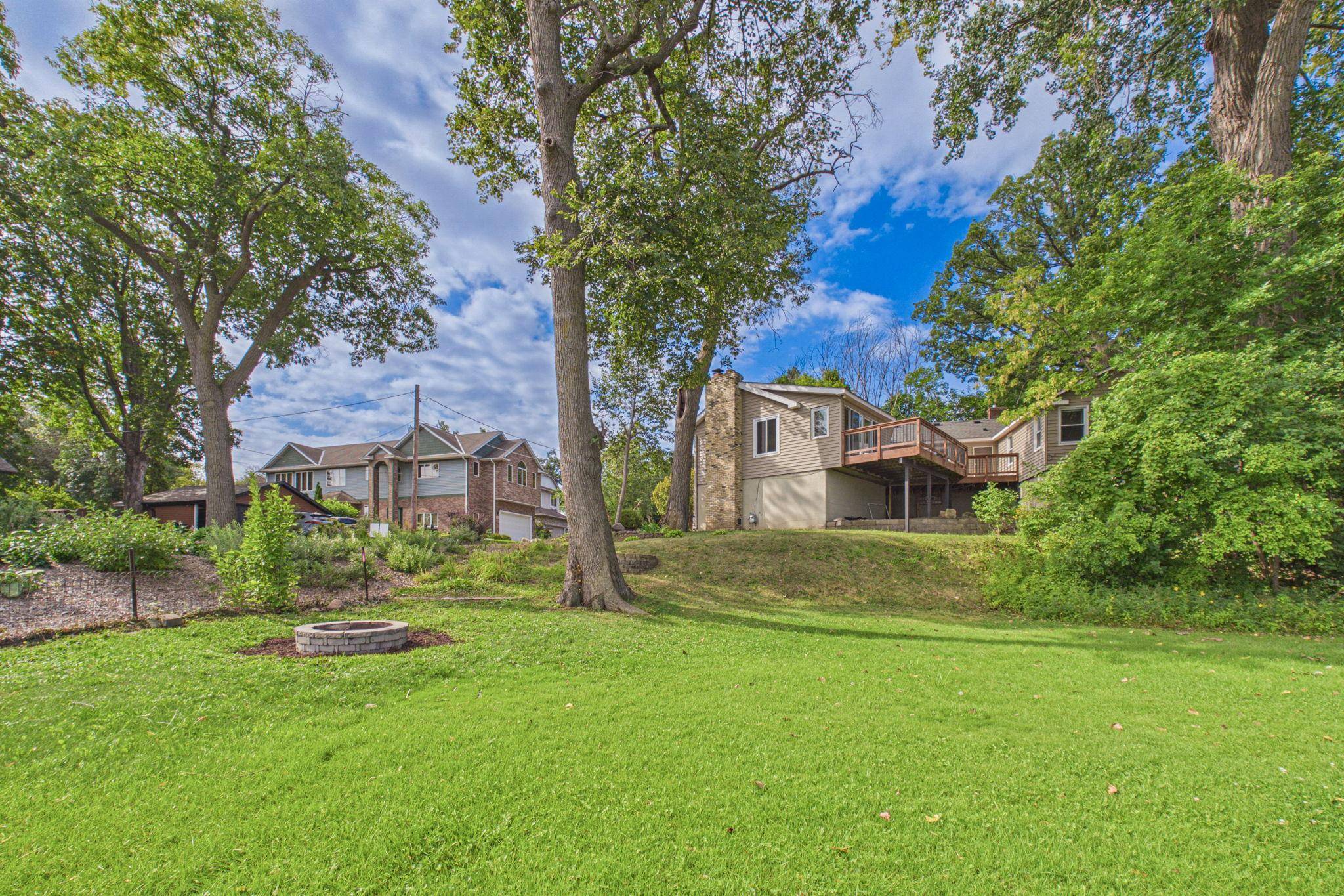 2149 Cardinal LN, Mound, MN 55364