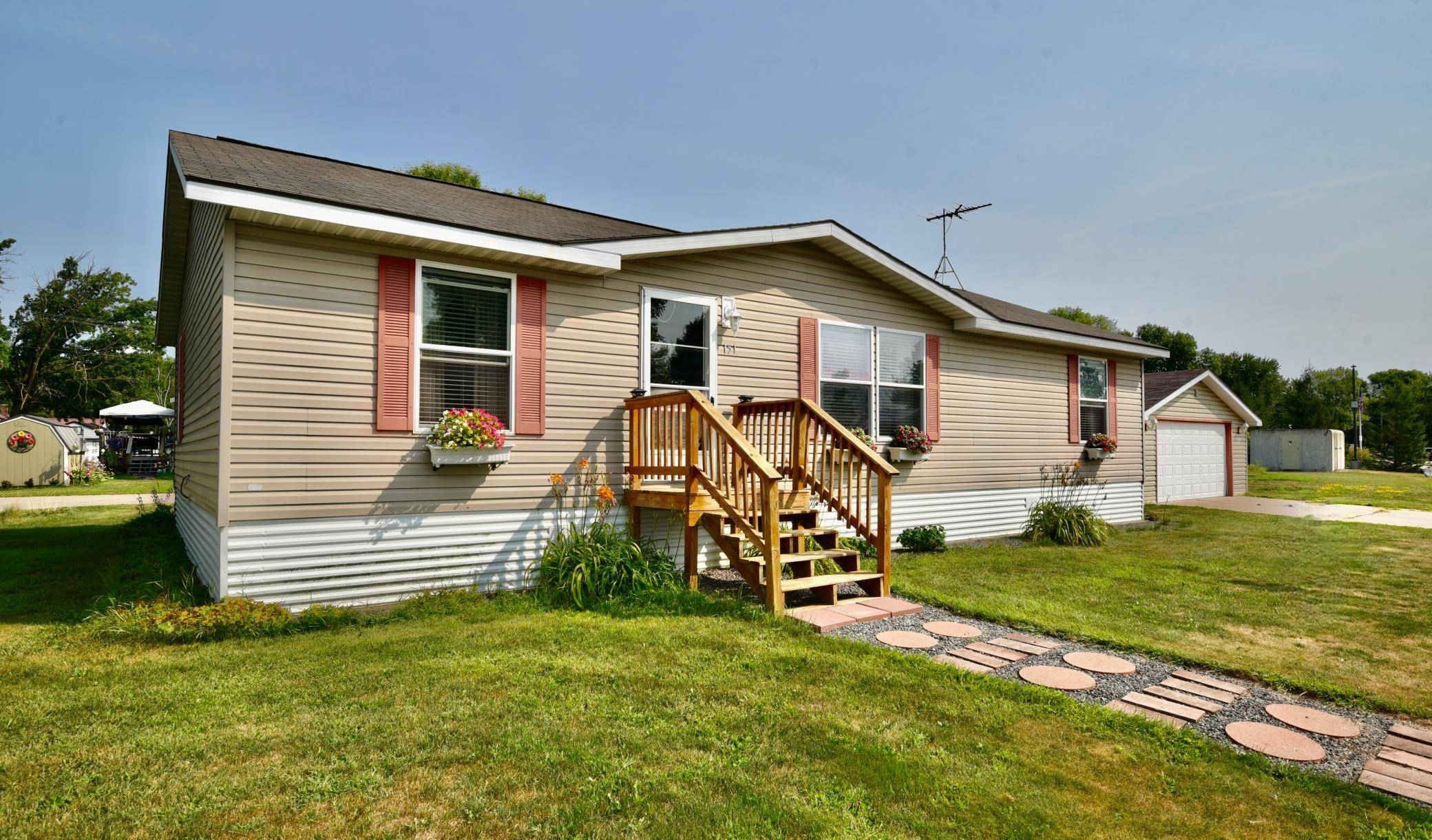 160 N Prospect AVE #151, Ogilvie, MN 56358