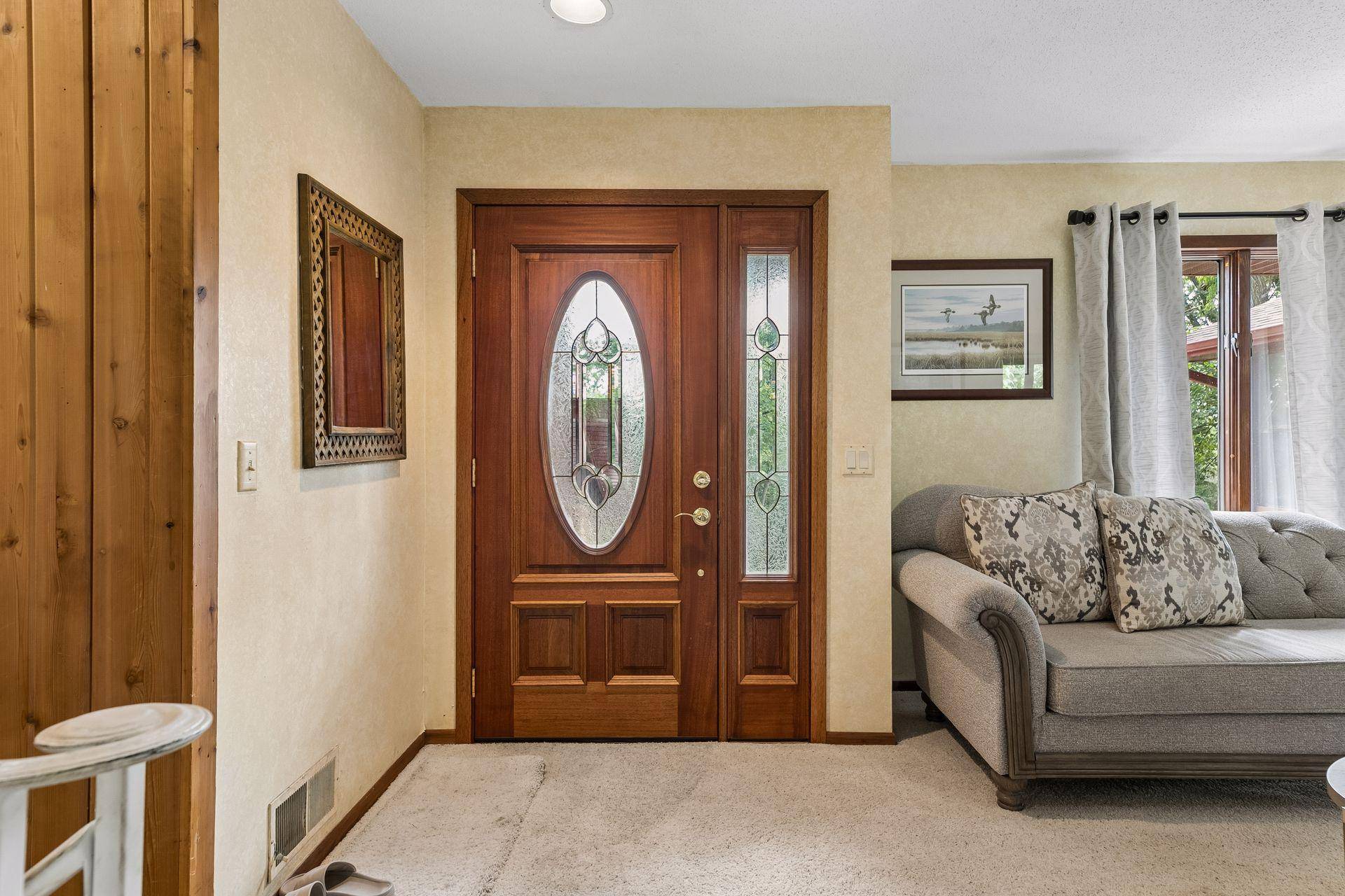16042 6th ST N, Lakeland, MN 55043