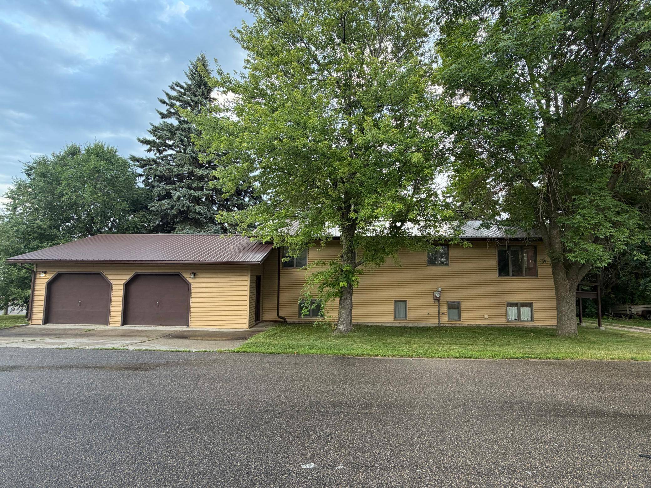 201 Birch AVE, Ashby, MN 56309