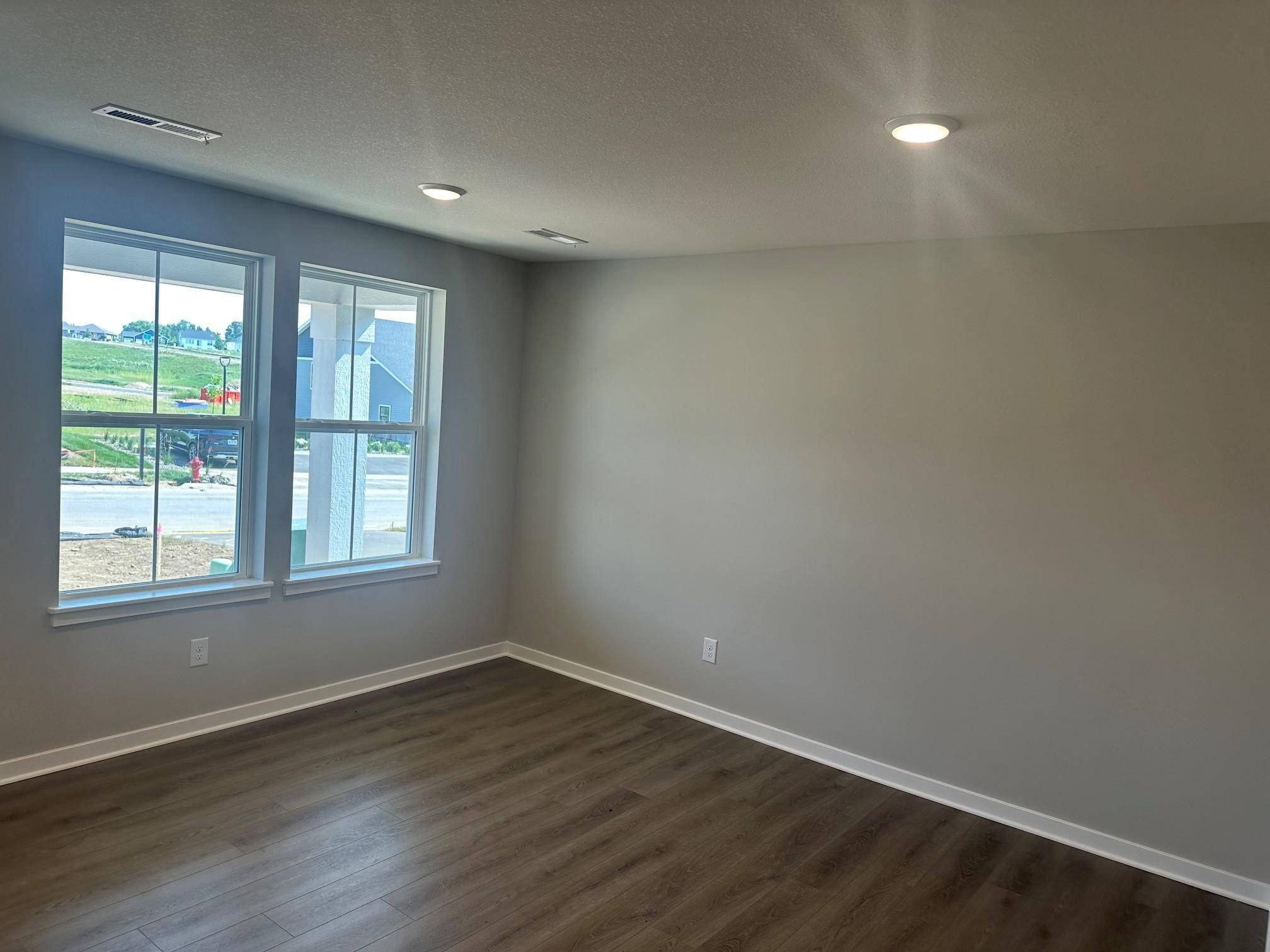8849 63rd ST S, Cottage Grove, MN 55016