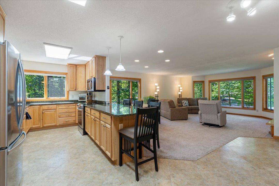 11808 Maplewood DR SW, East Gull Lake, MN 56401