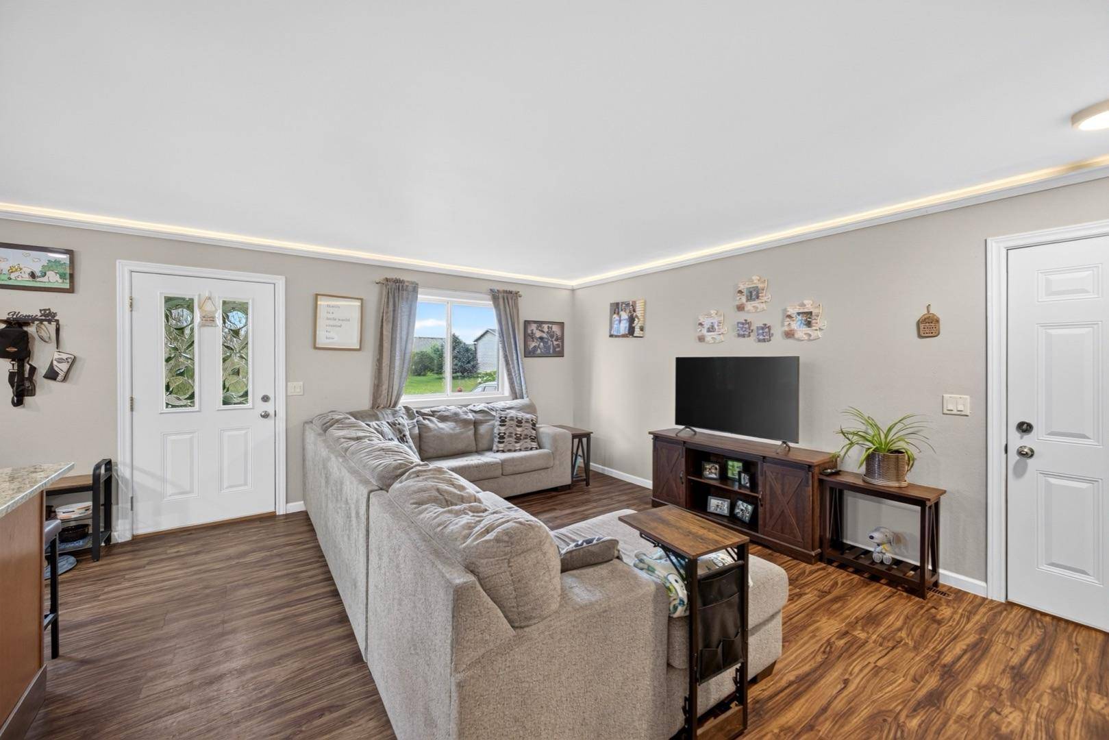 913 2nd ST NW, Byron, MN 55920