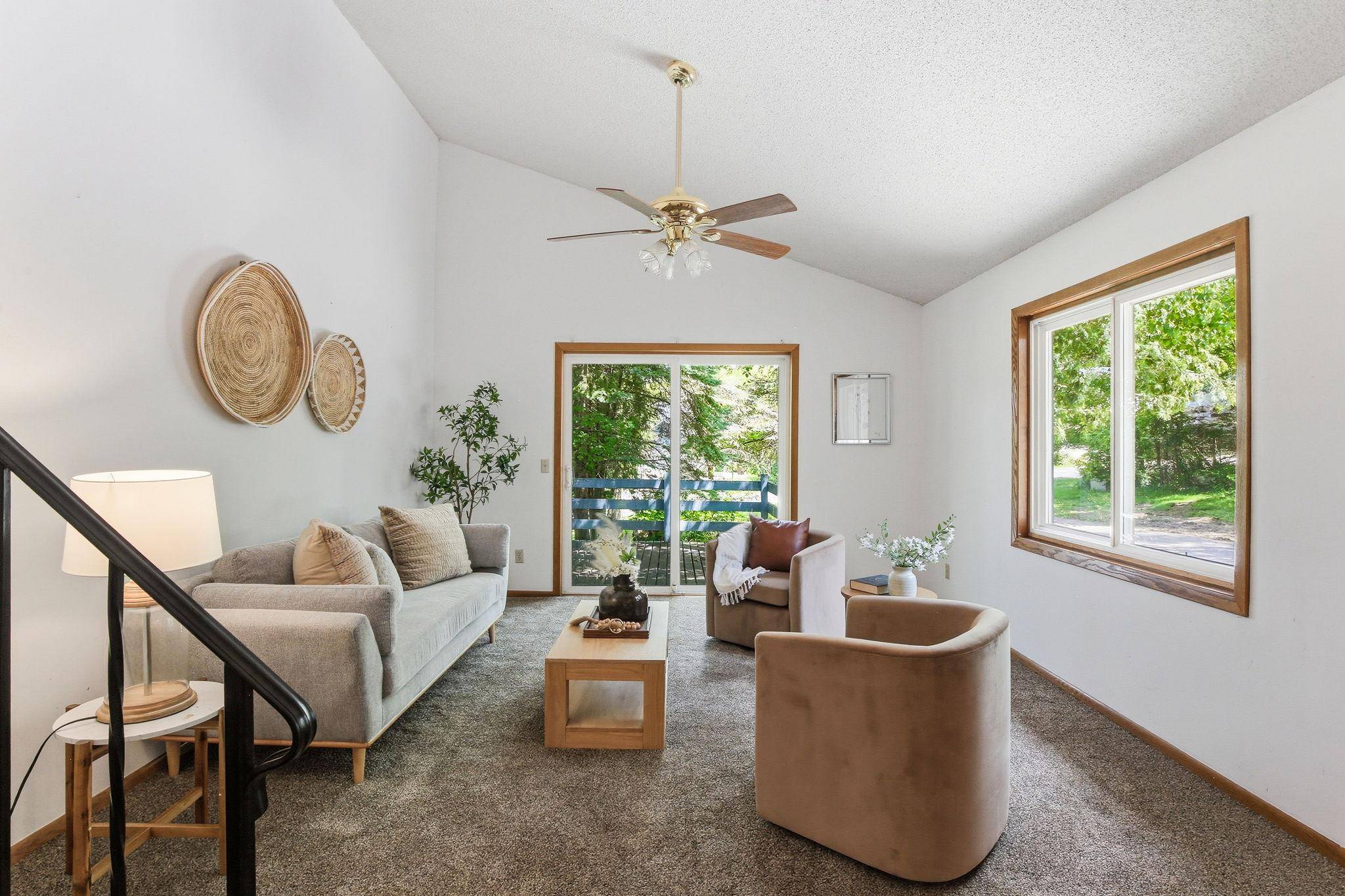 7435 Kurt ST, Loretto, MN 55357