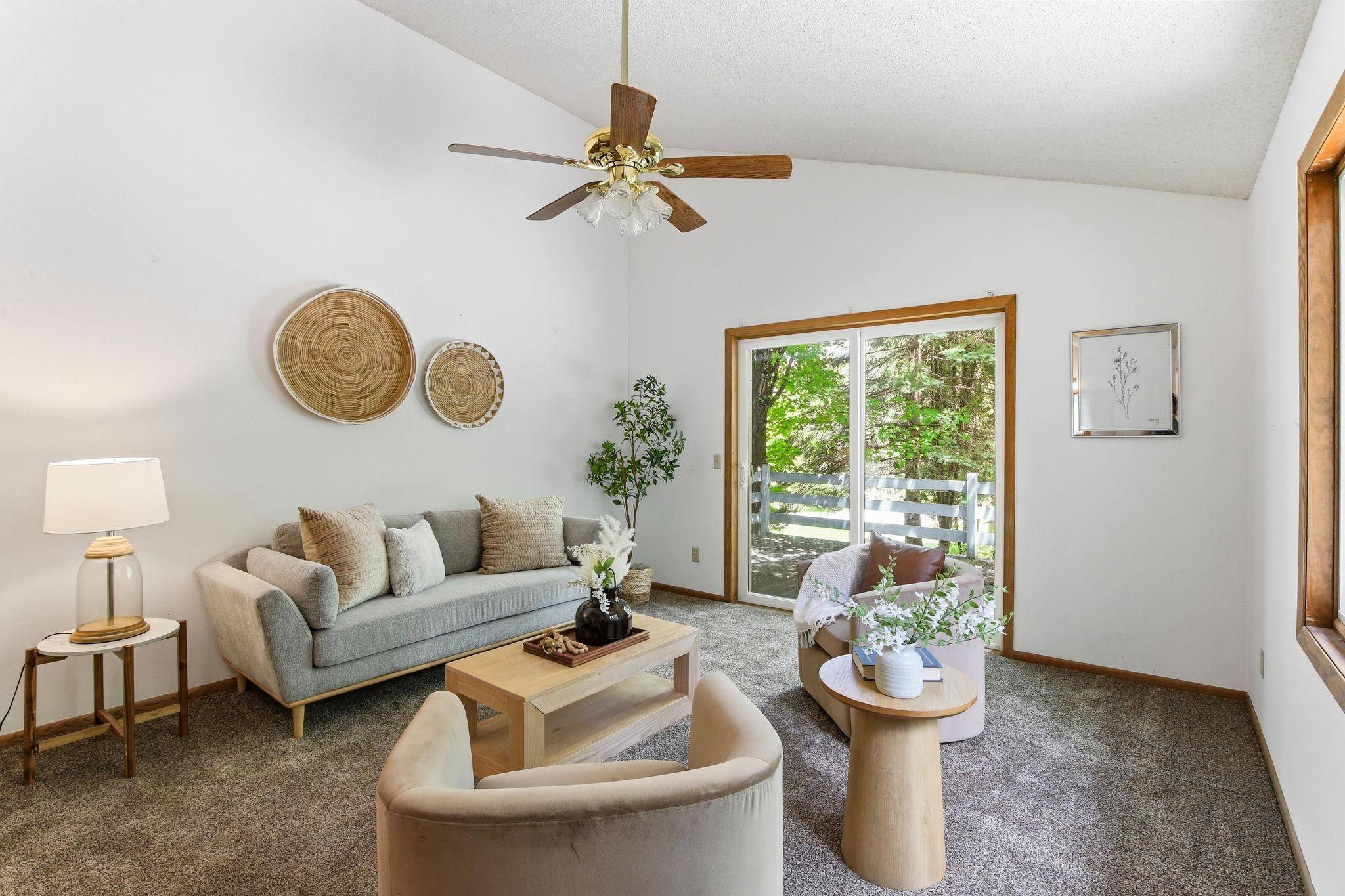 7435 Kurt ST, Loretto, MN 55357