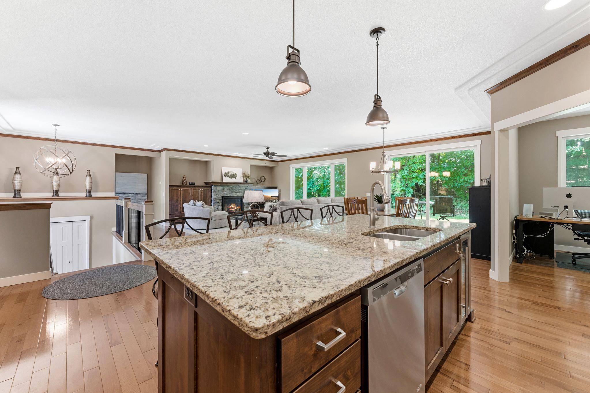 14886 Jeffers PASS NW, Prior Lake, MN 55372