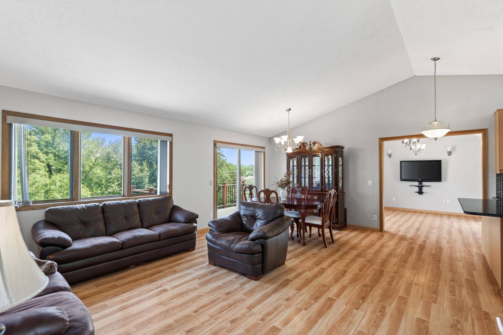 15117 Chicago AVE, Burnsville, MN 55306