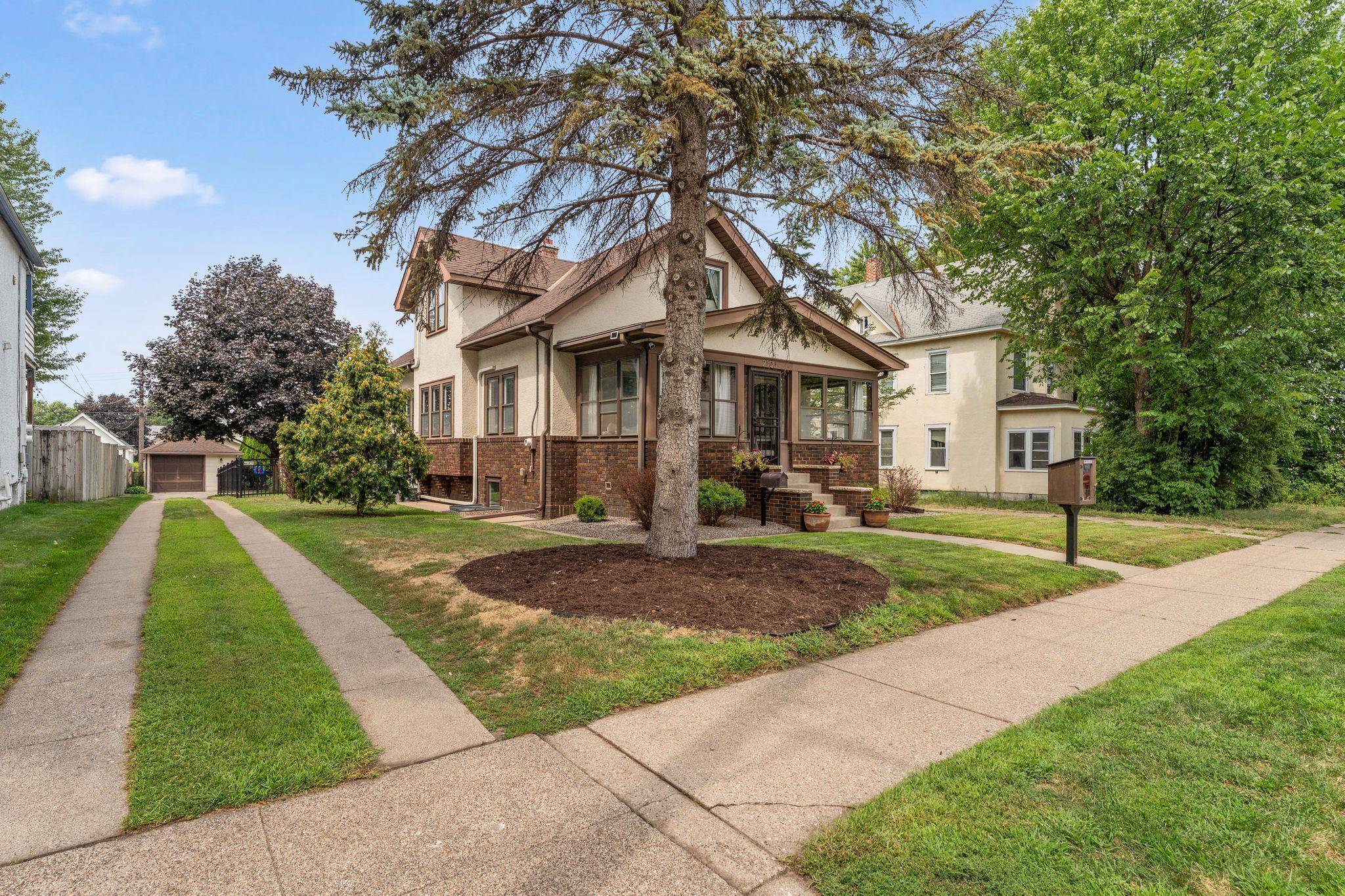 2100 5th ST NE, Minneapolis, MN 55418
