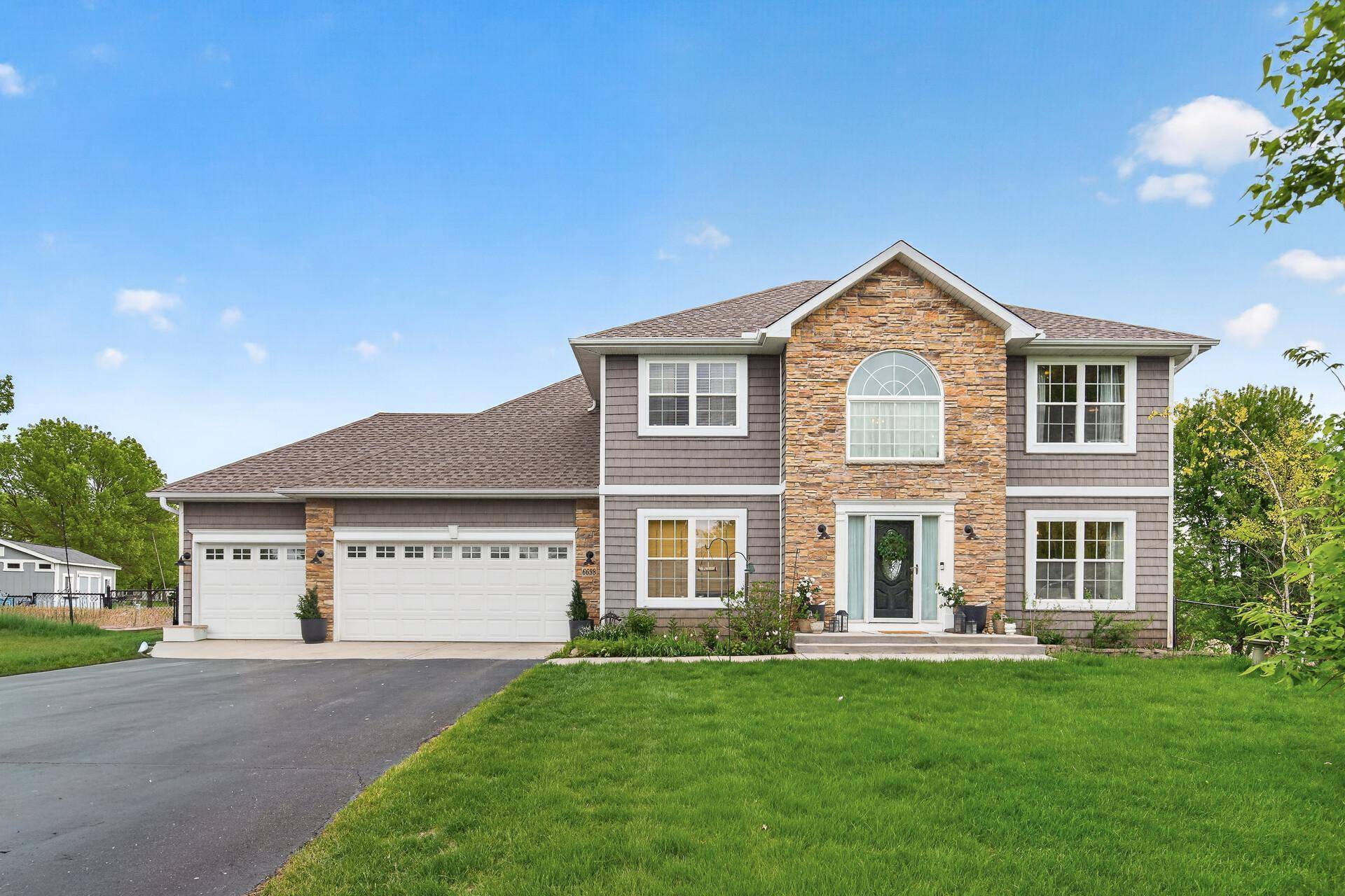 6698 Mackenzie AVE NE, Albertville, MN 55301