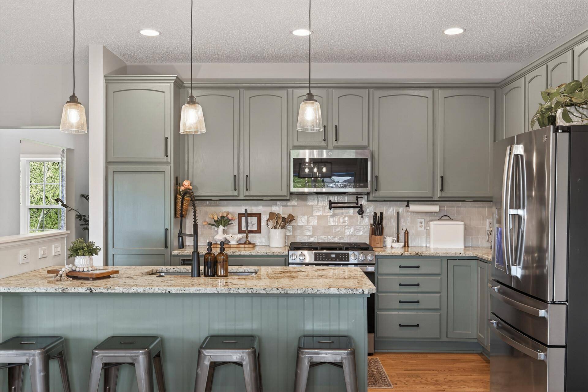 6698 Mackenzie AVE NE, Albertville, MN 55301