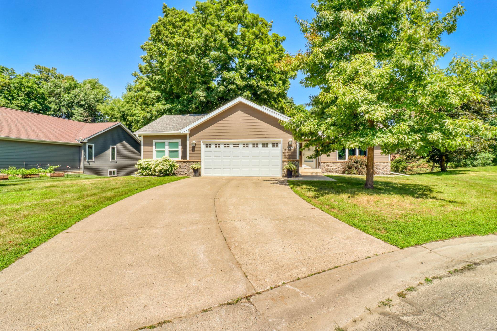 1047 Highwood CIR, Detroit Lakes, MN 56501