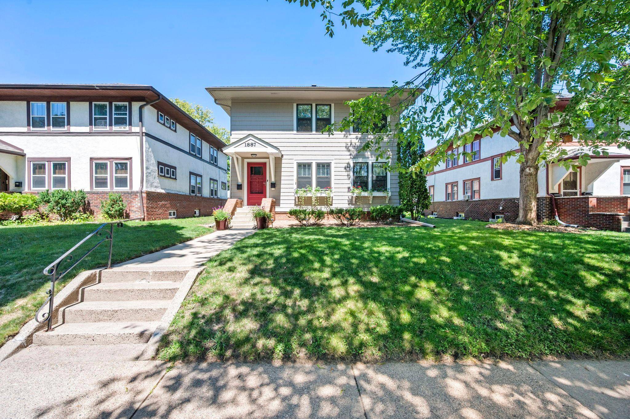 1887 Saint Clair AVE, Saint Paul, MN 55105