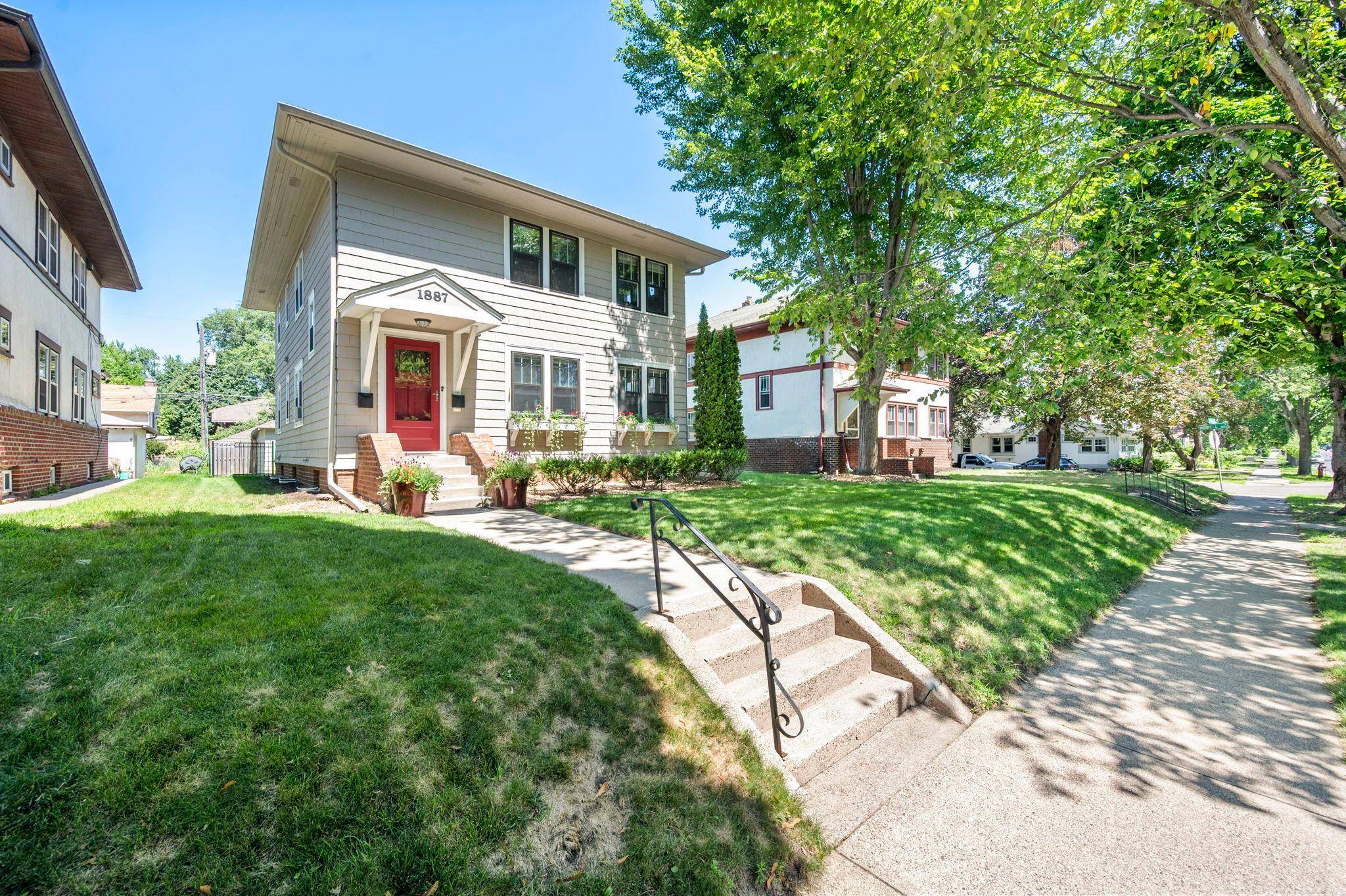1887 Saint Clair AVE, Saint Paul, MN 55105